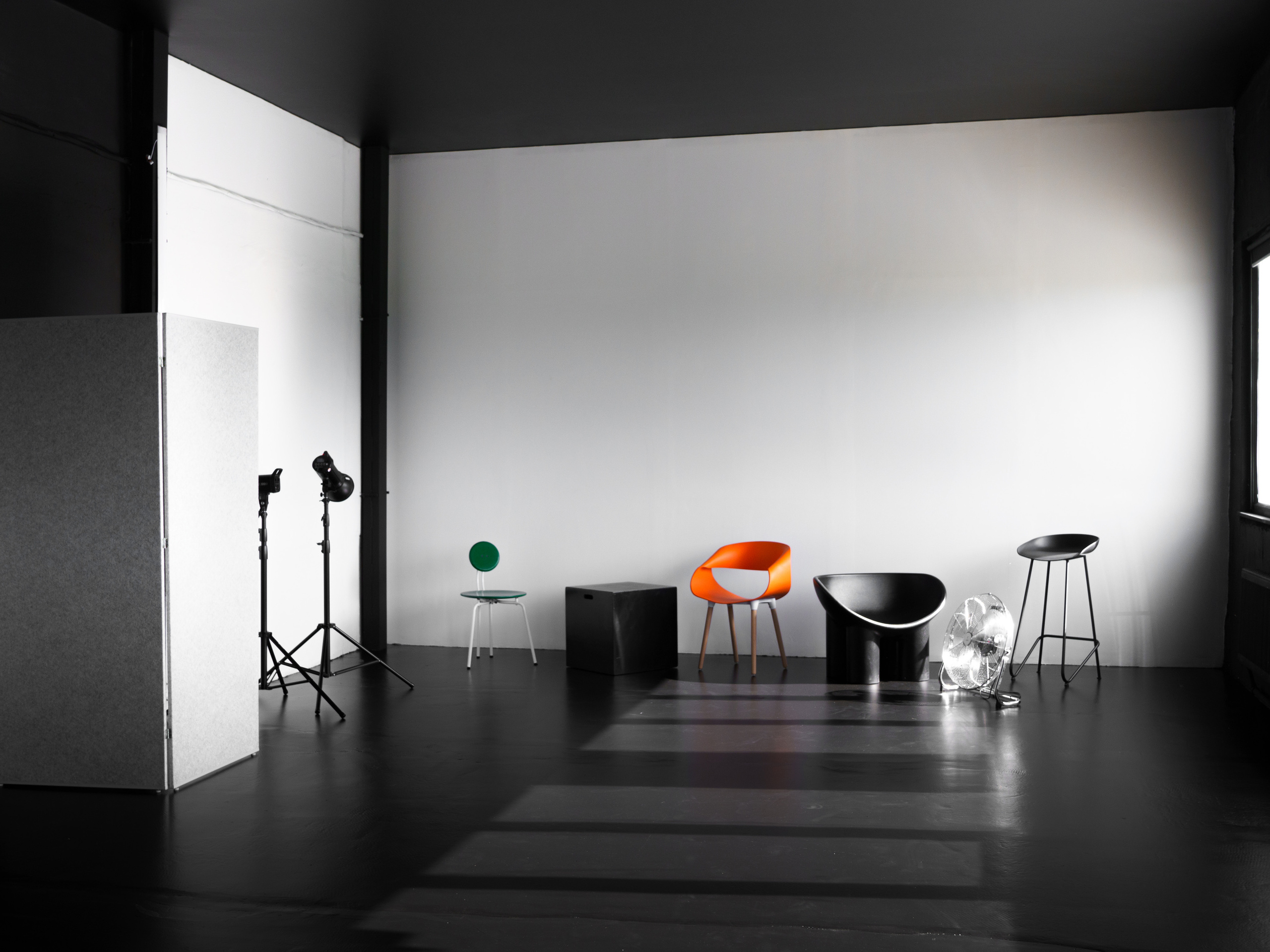 Темная фотостудия. 5loft Фотостудия в Ижевске