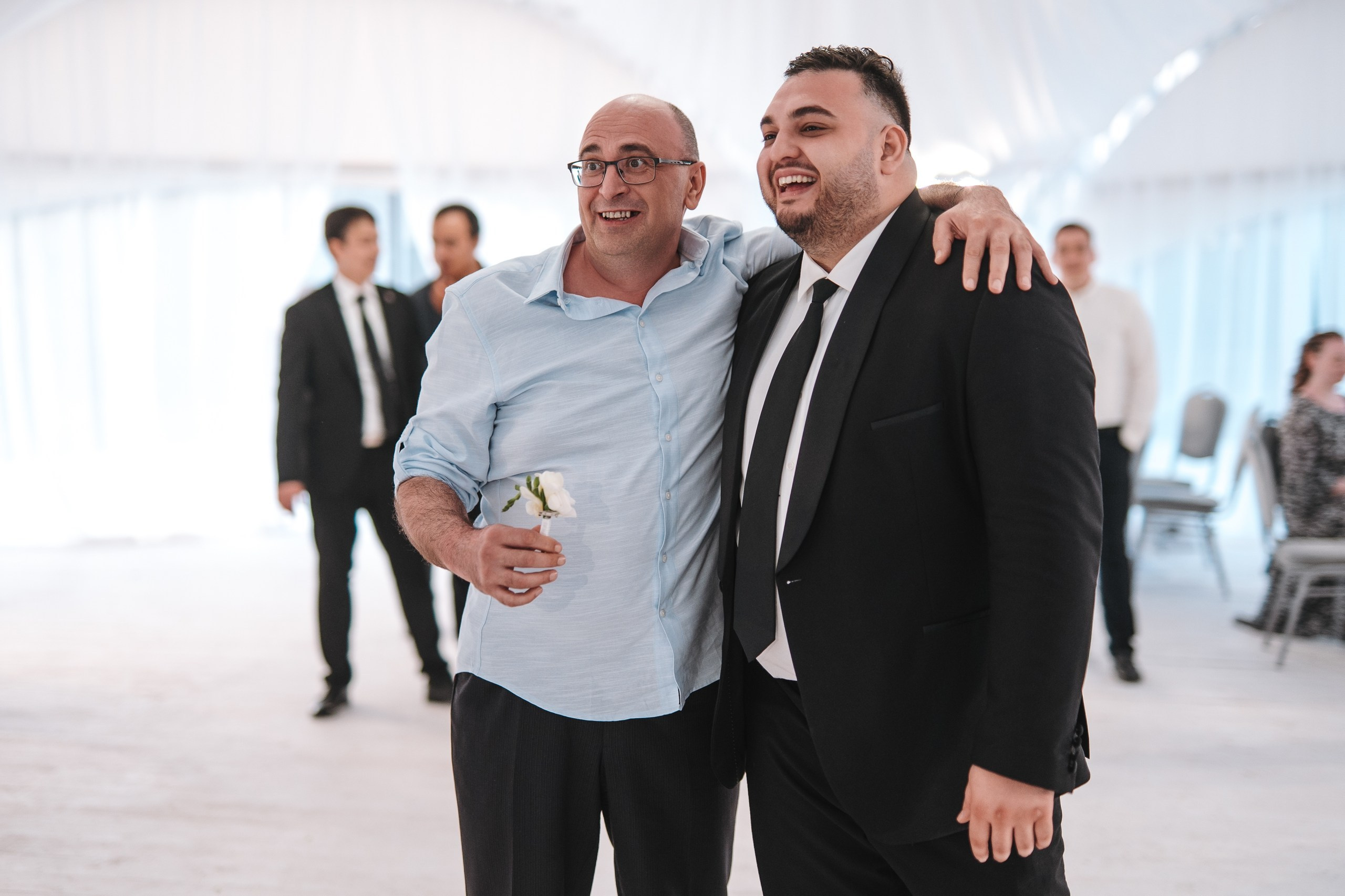 Свадьба 7 июня 2026 года — фотосессия, ЗАГС и банкет в шатре «Под облаками» в Нагаево с ведущим Артуром Ильясовым