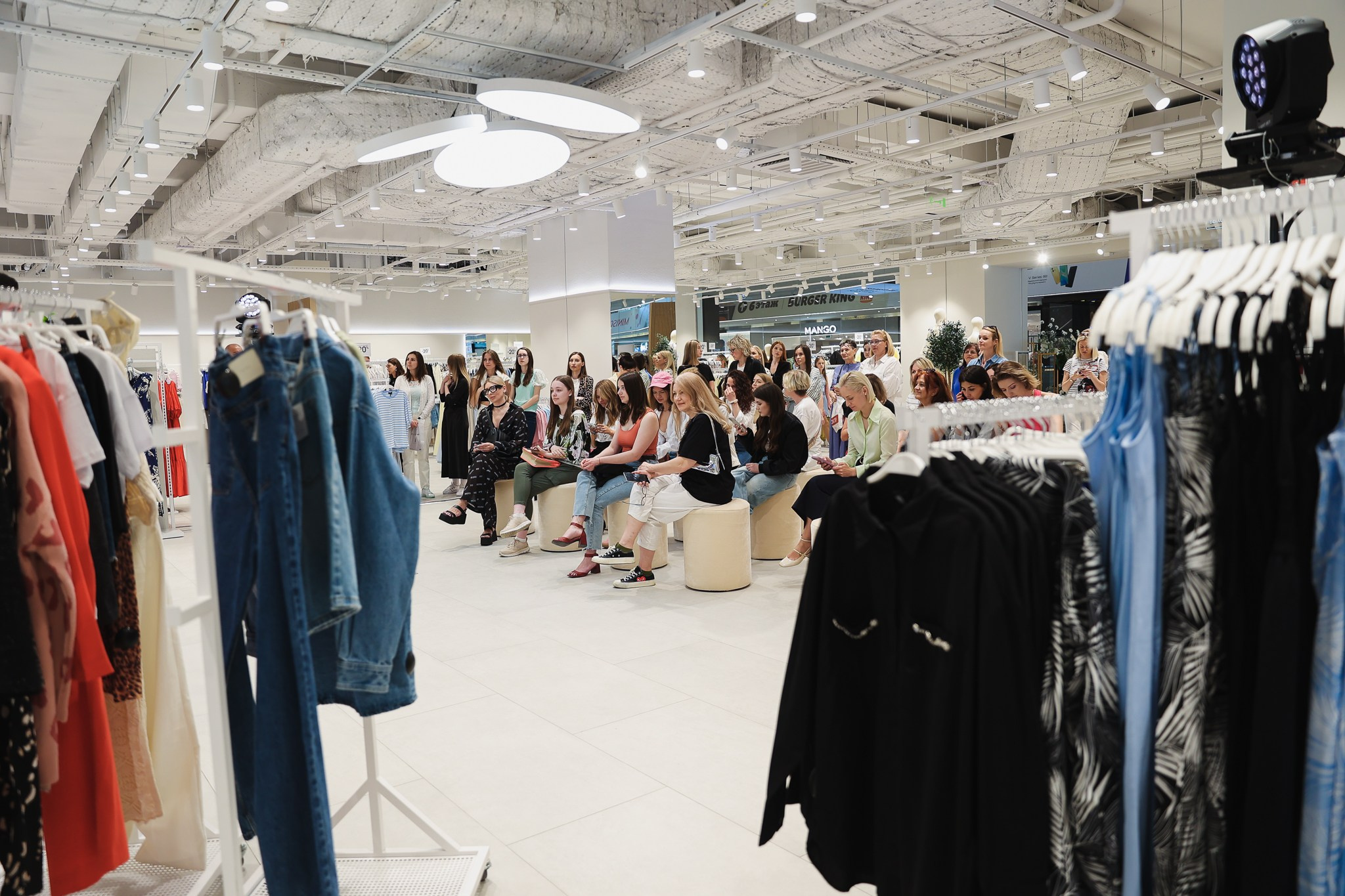 Репортажный фотограф в Минске. Профессиональный репортажный фотограф в Минске Максим Гупинец