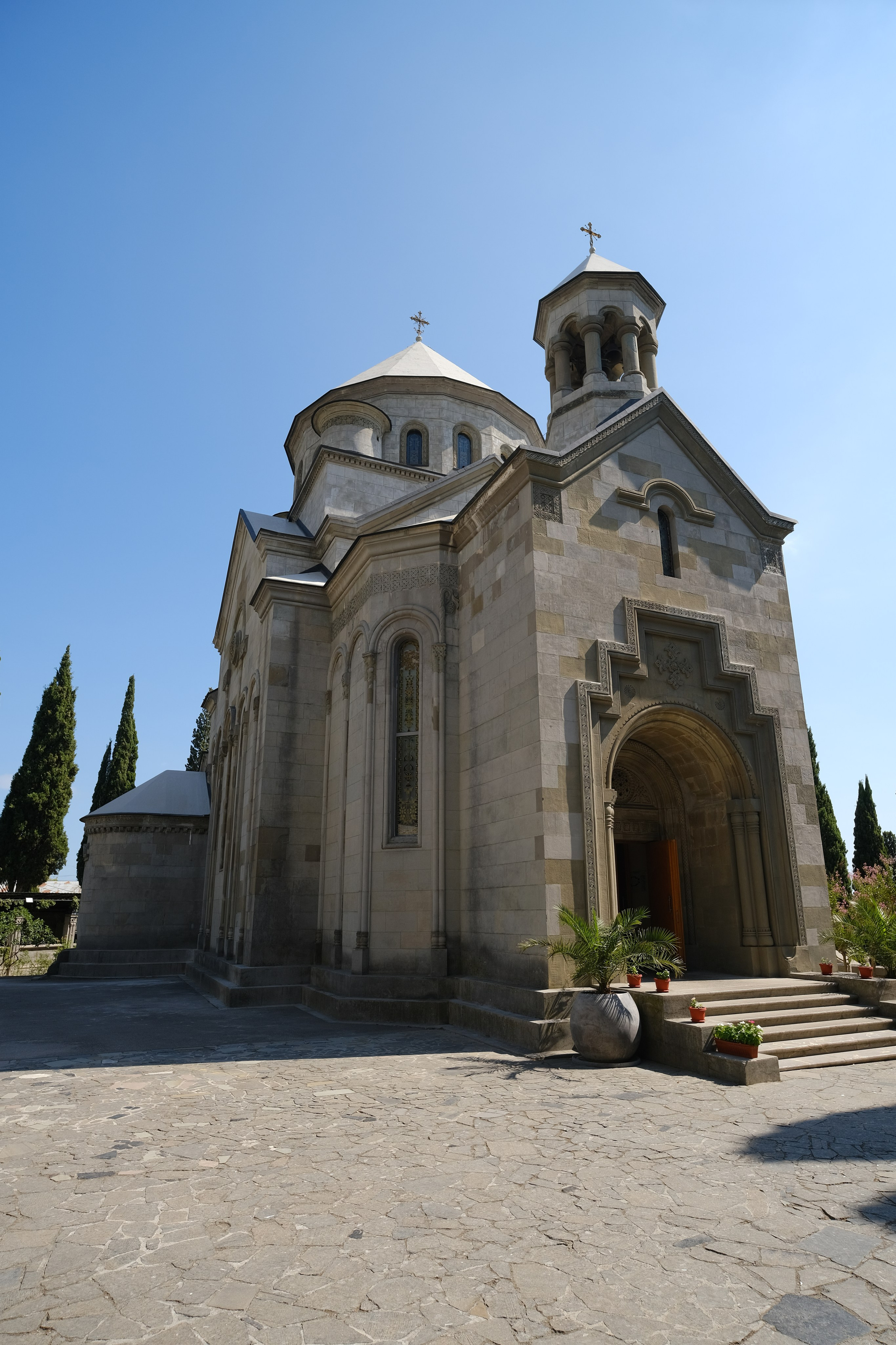 Локации для фотосессии в Ялте. Профессиональная фотосъемка в Крыму. Натуральные эмоции и живые кадры. Забронируйте дату прямо сейчас!