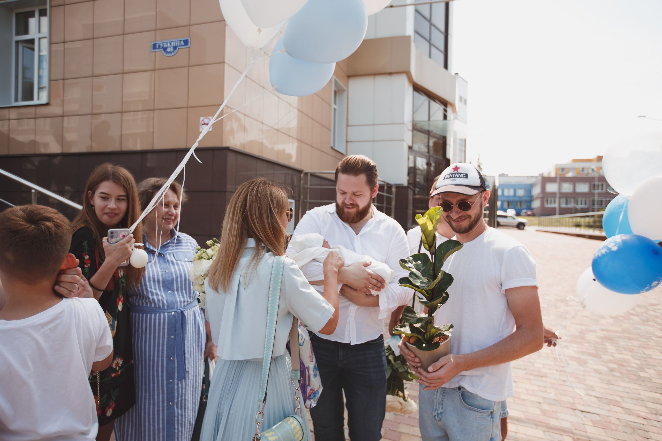 Фотограф на выписку из роддома в Белгороде. Свадебный и контент фотограф в Белгороде Ярослав Гаврилейченко