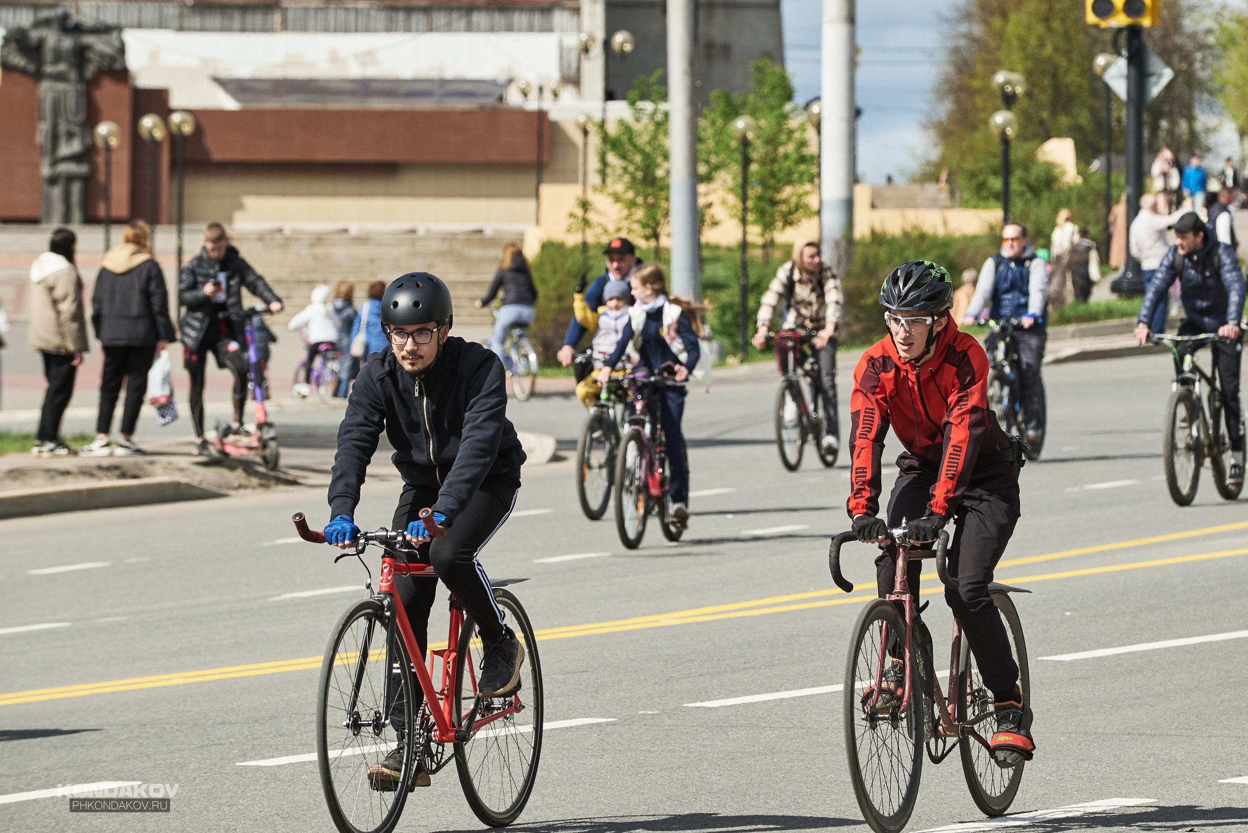 Первомайская эстафета в Иваново 2024 год. Фотограф в Иваново: Каталожная съемка одежды и постельного белья, Wildberries