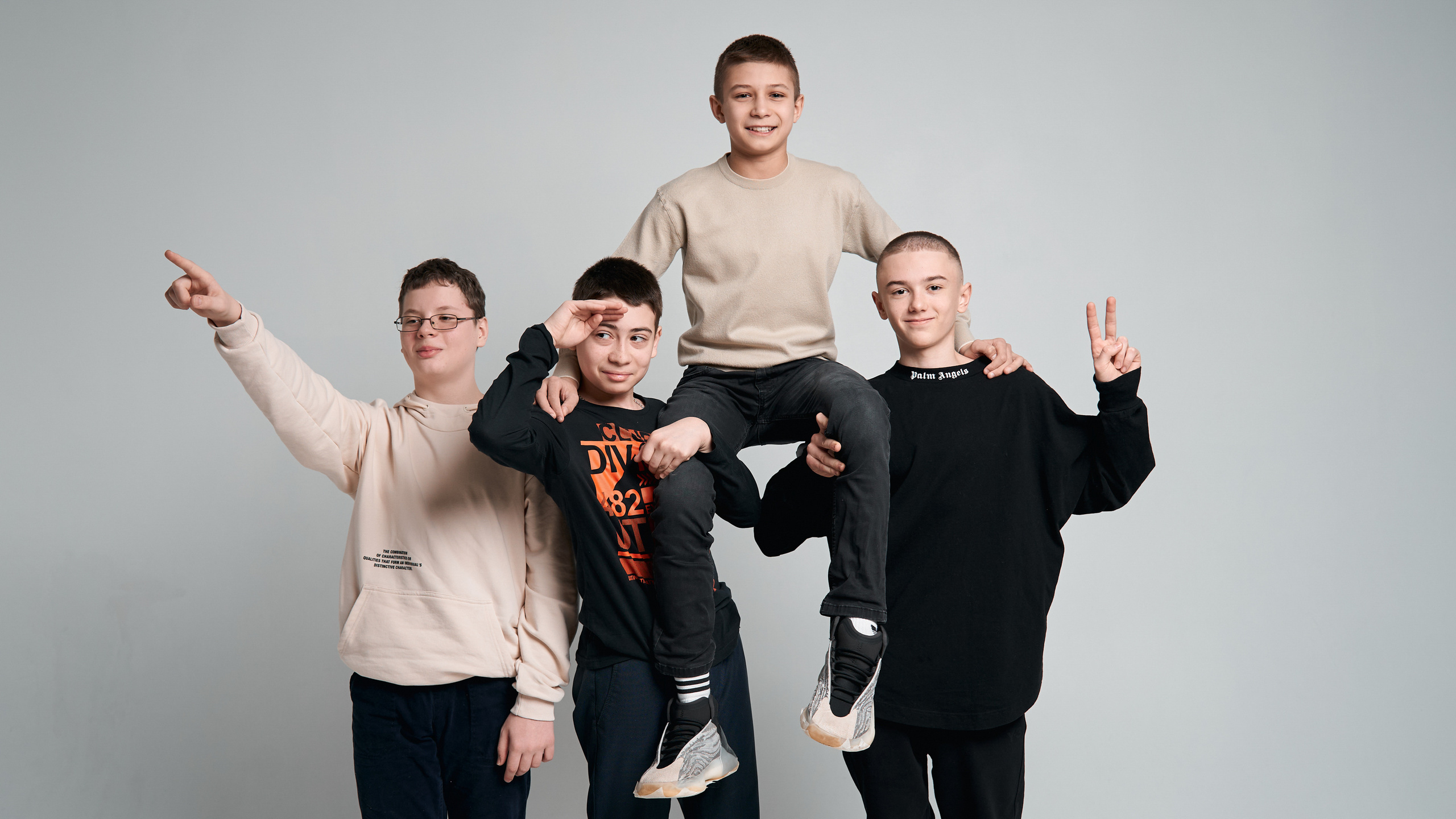 Выпускные альбомы Волгоград и Волжский для детских садов, школ ВУЗов