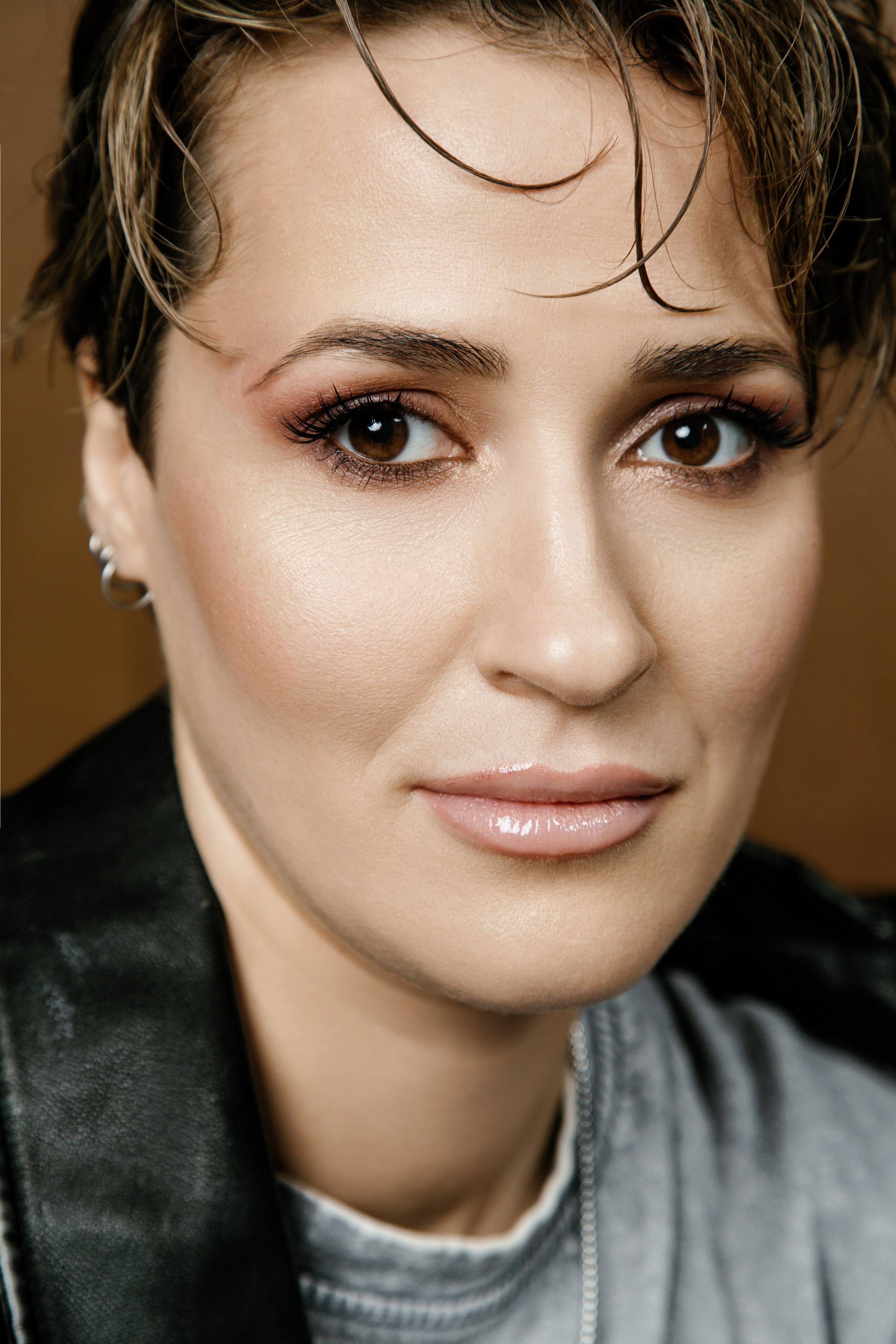 Женская индивидуальная фотосессия в фотостудии в городе Ростове