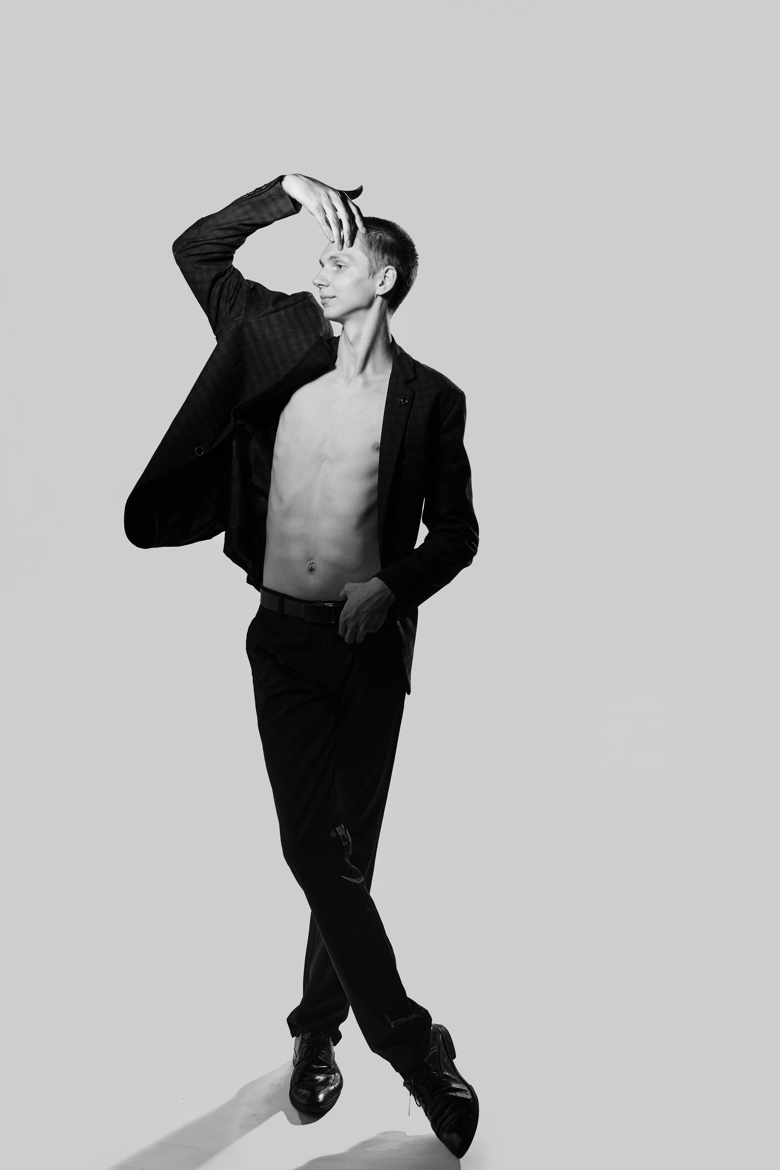 чб ростовой портрет