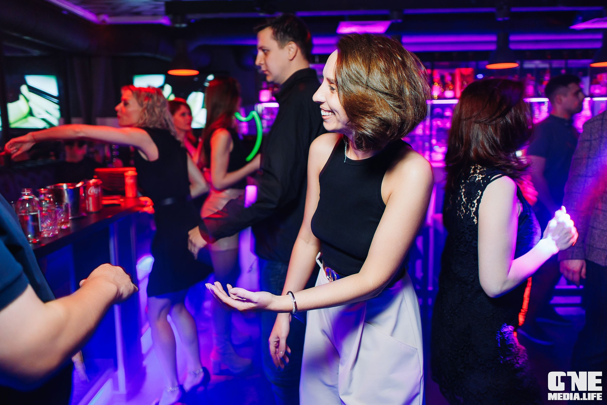 Репортаж с субботней тусовки в Nisha. One Media Life: фоторепортажи, фотоотчеты с мероприятий и заведений