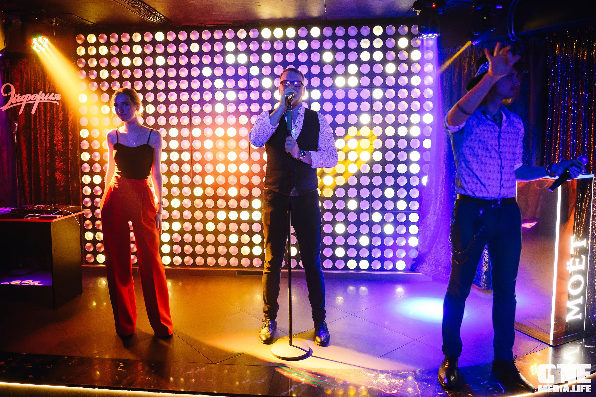 Фотоотчет из караоке-клуба Эйфория. One Media Life: фоторепортажи, фотоотчеты с мероприятий и заведений