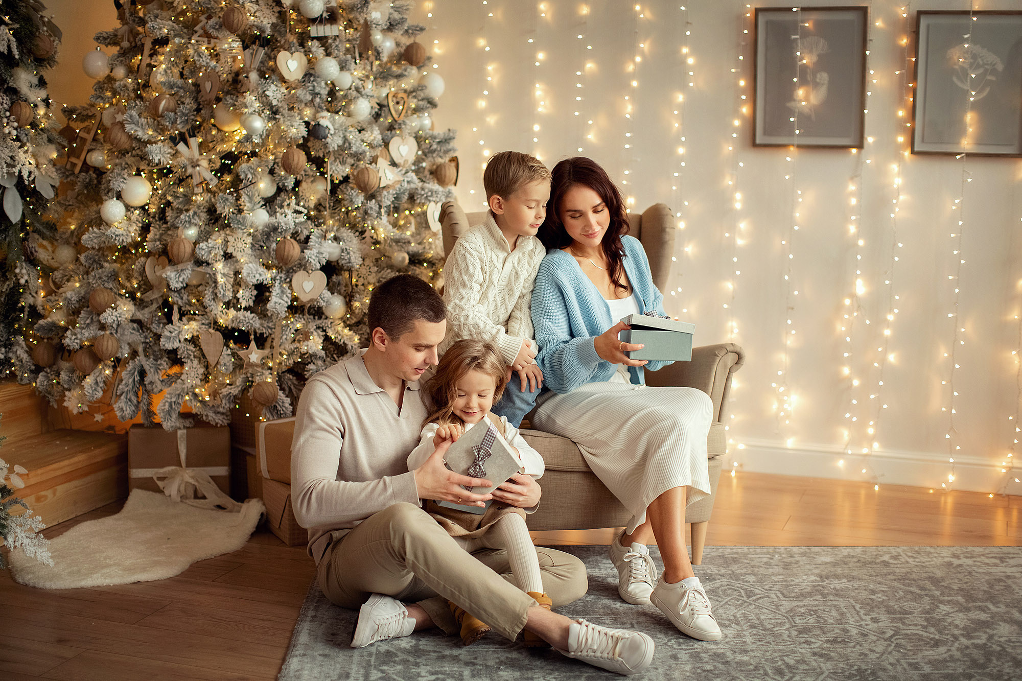 Новогодняя фотосессия с двумя непоседами. Tatyana Nadezhdina Family photographer