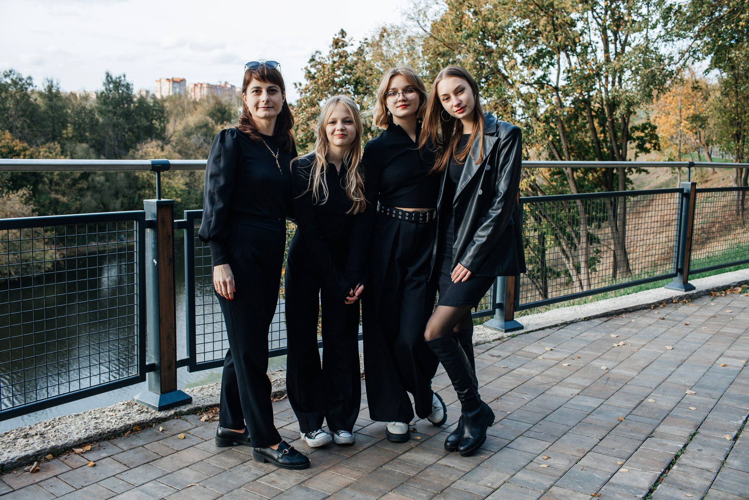 Фотосессия для выпускного альбома в парке Им. Талалихина. Выпускные альбомы в Подольске Москве и МО