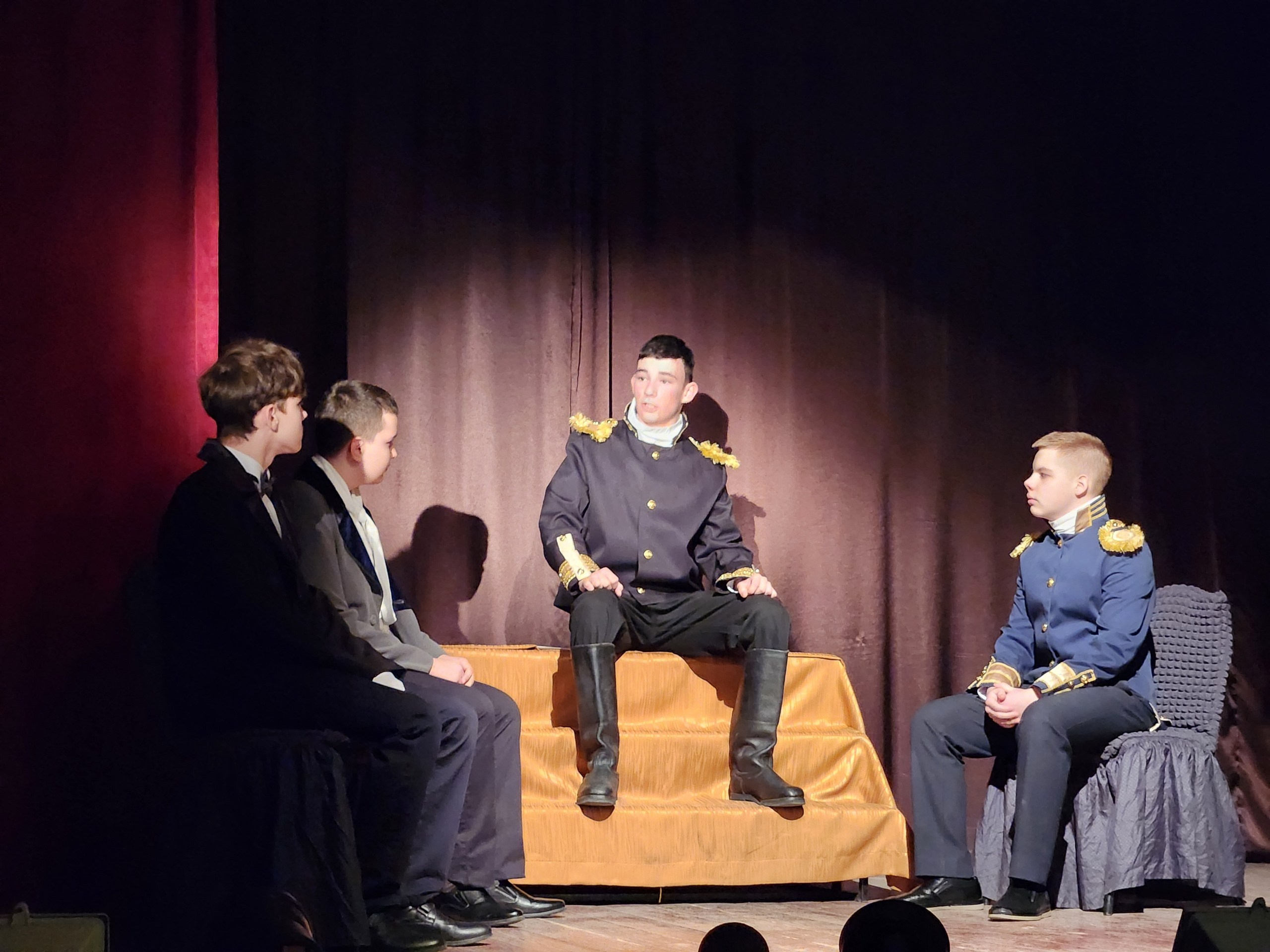 Фотографии "Ревизор"