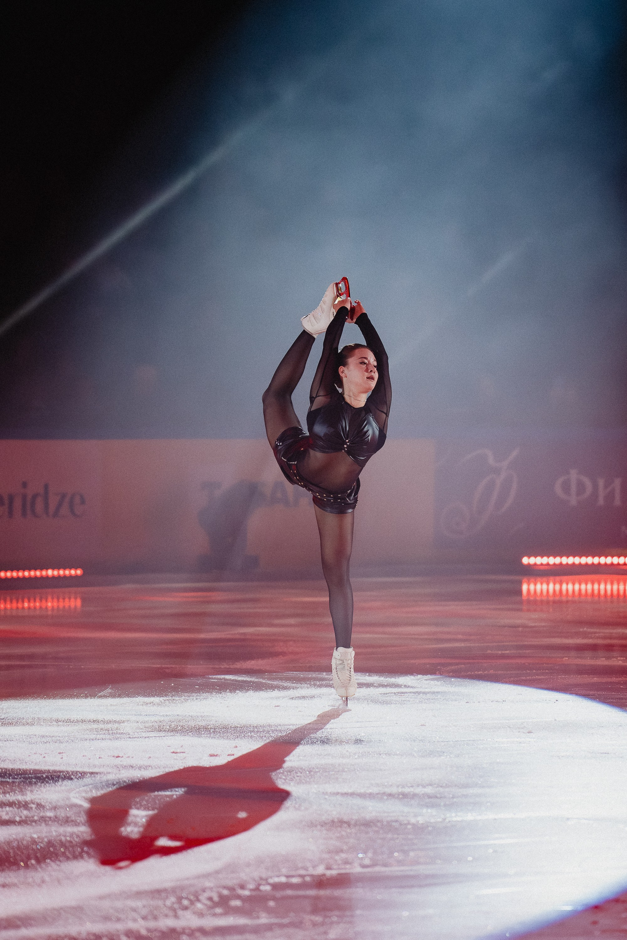 Шоу Этери Тутберидзе в Новосибирске. Воробьева Ксения — Спортивный и танцевальный фотограф Новосибирск