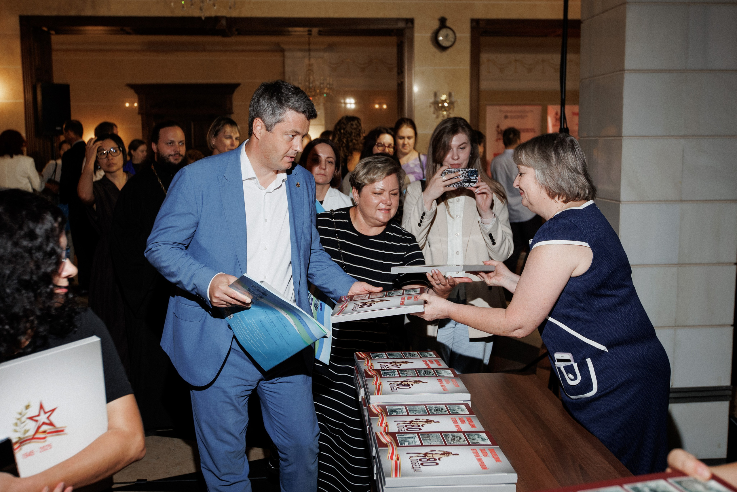 ПРЕЗЕНТАЦИЯ КНИГИ — 80 ЛЕТ ПОБЕДЫ. СВОИ. ФОТООТЧЕТЫ-СОБЫТИЯ-МЕСТА