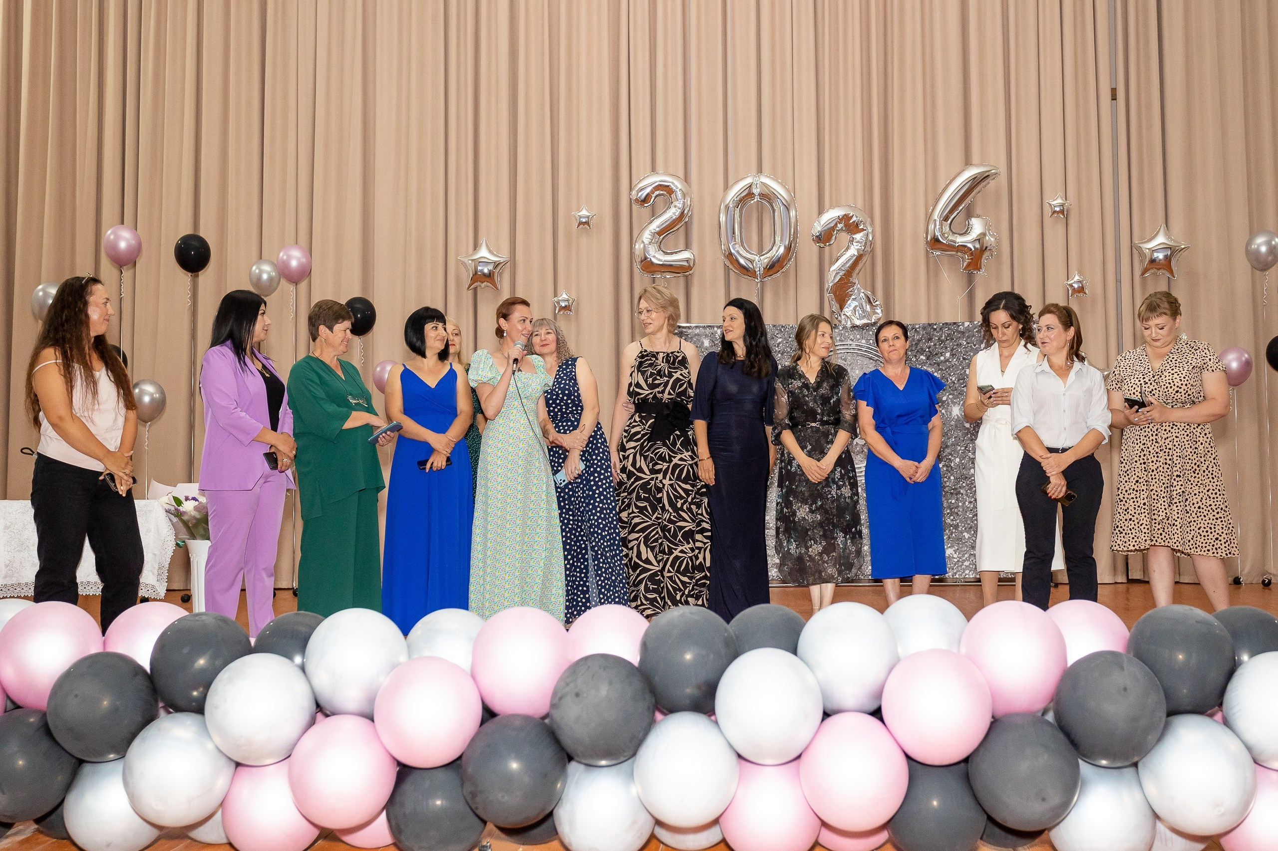 Вручение аттестата 2024 г. Выпускные альбомы Майкоп, Краснодар Елена Золотарева