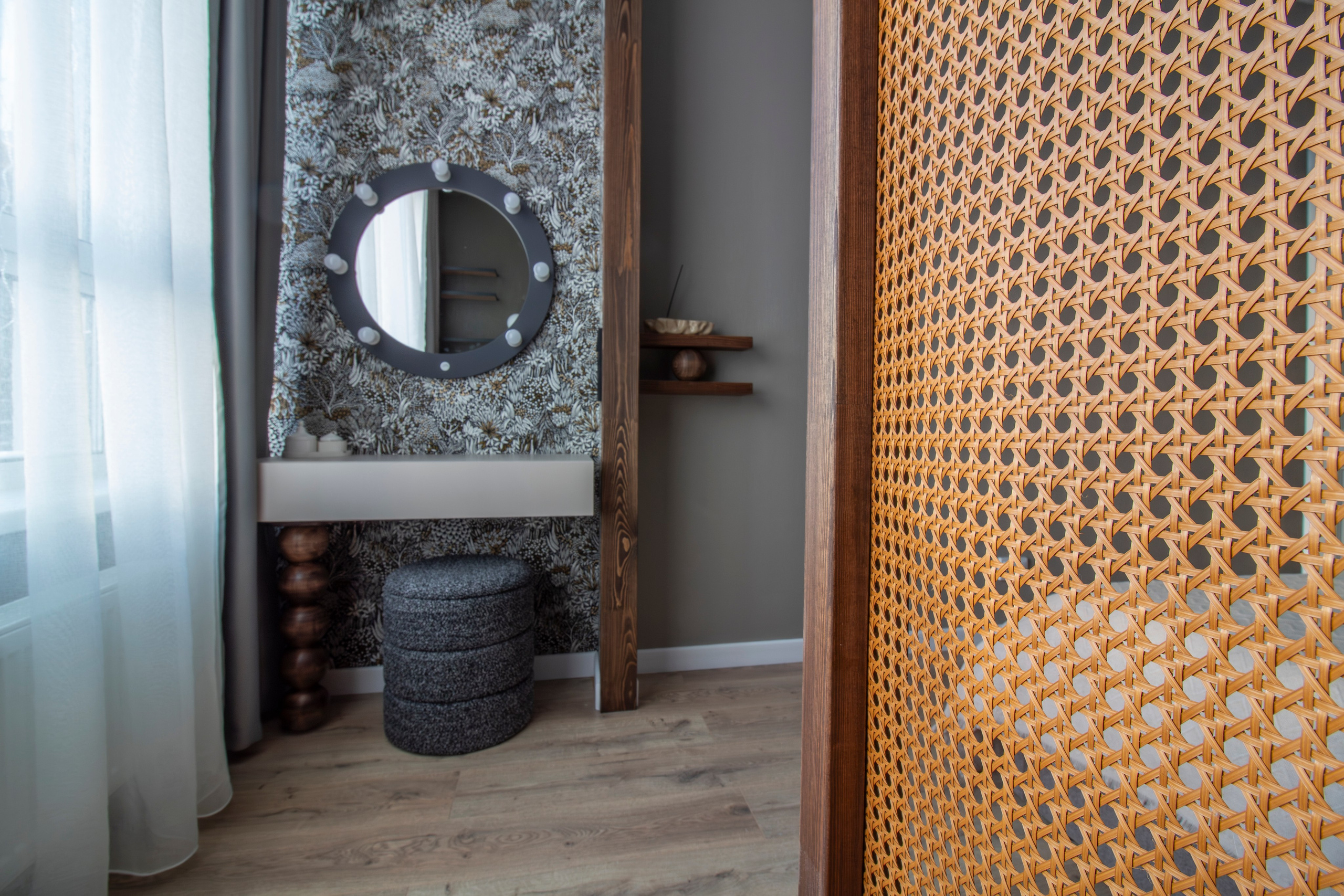 Квартира с природными мотивами для зумеров. Хоумстейджинг и дизайн. Екатеринбург