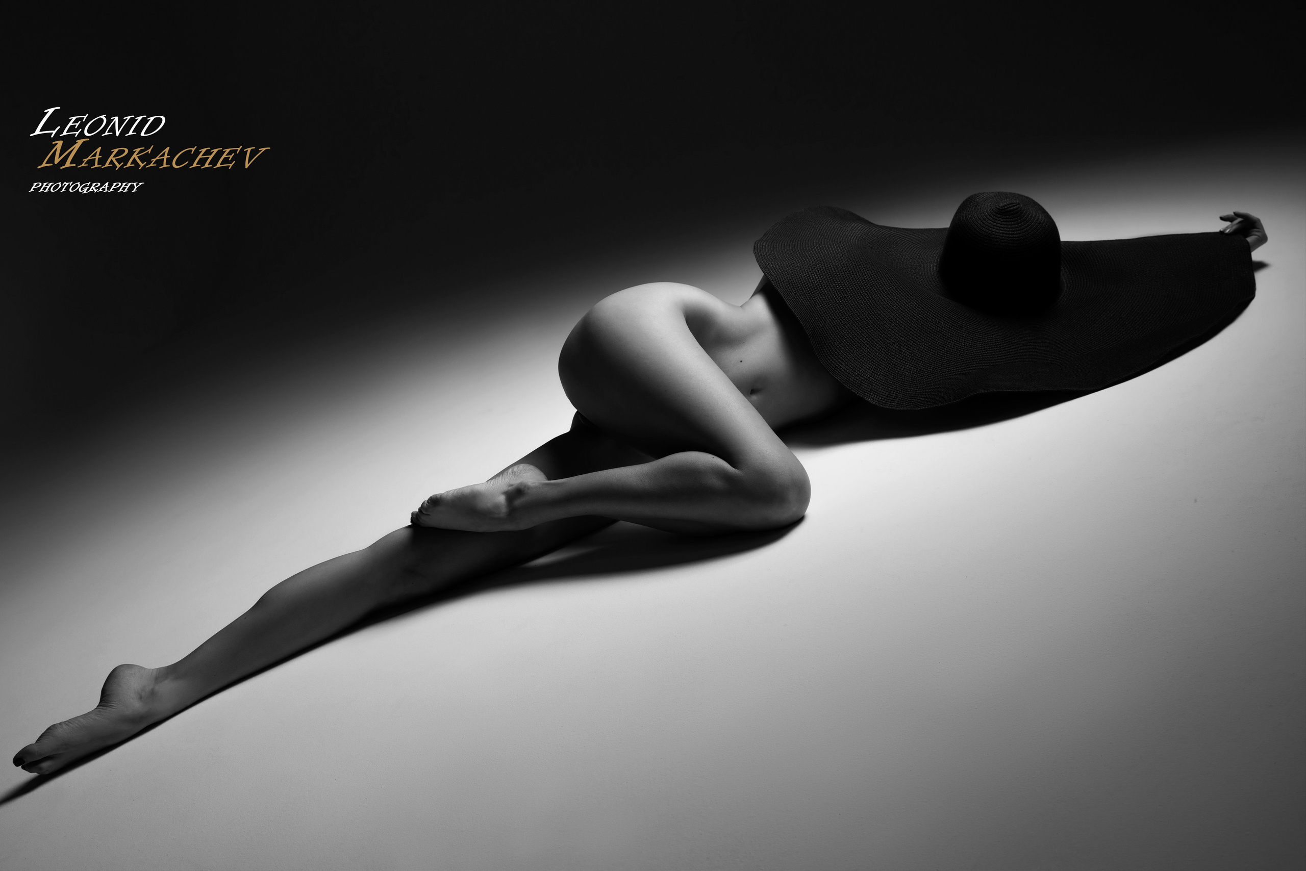 Арт фотограф в Москве Леонид Маркачев. Женский портрет, будуар, фэшн, арт-ню