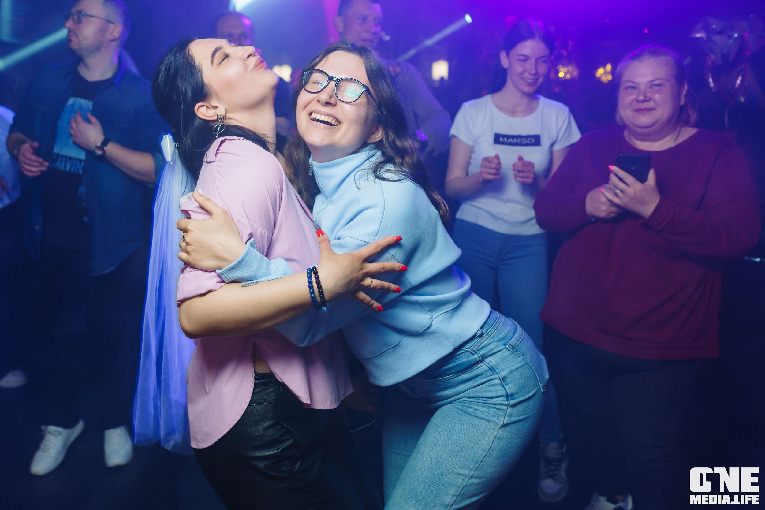 Фоторепортаж из караоке-клуба Эйфория. One Media Life: фоторепортажи, фотоотчеты с мероприятий и заведений