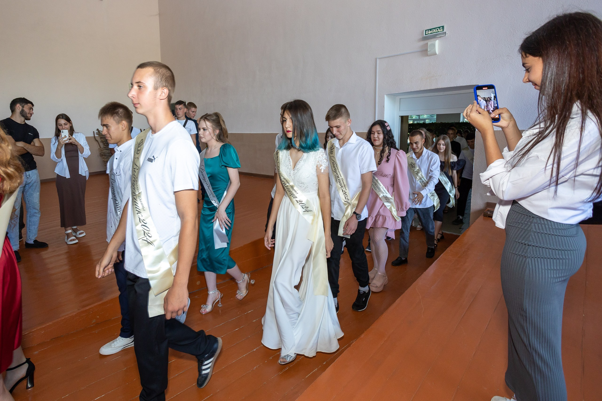 Вручение аттестата 2024 г. Выпускные альбомы Майкоп, Краснодар Елена Золотарева