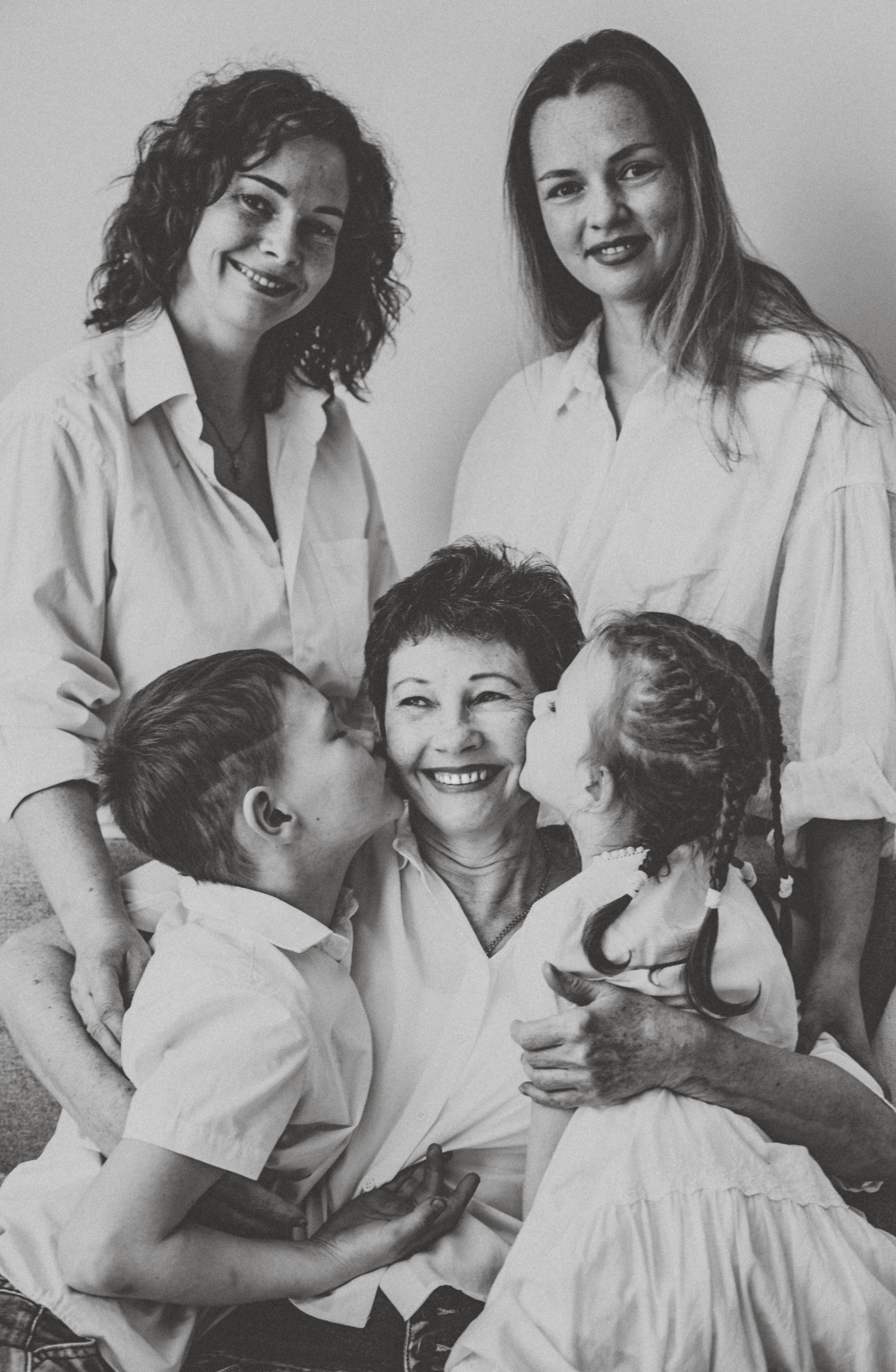 Мама. Детский и семейный фотограф, Newborn фотограф новорожденных г. Челябинск