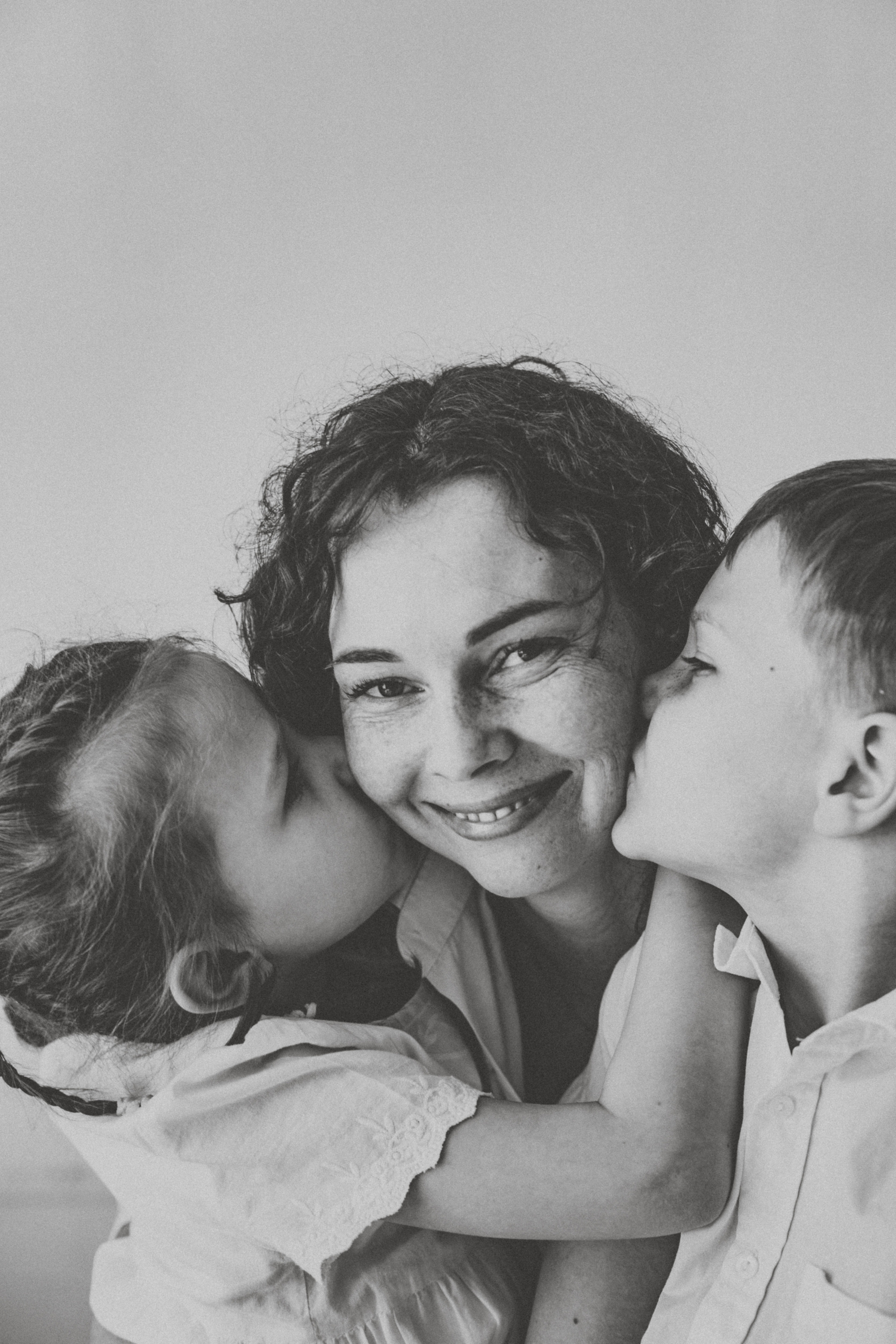 Мама. Детский и семейный фотограф, Newborn фотограф новорожденных г. Челябинск