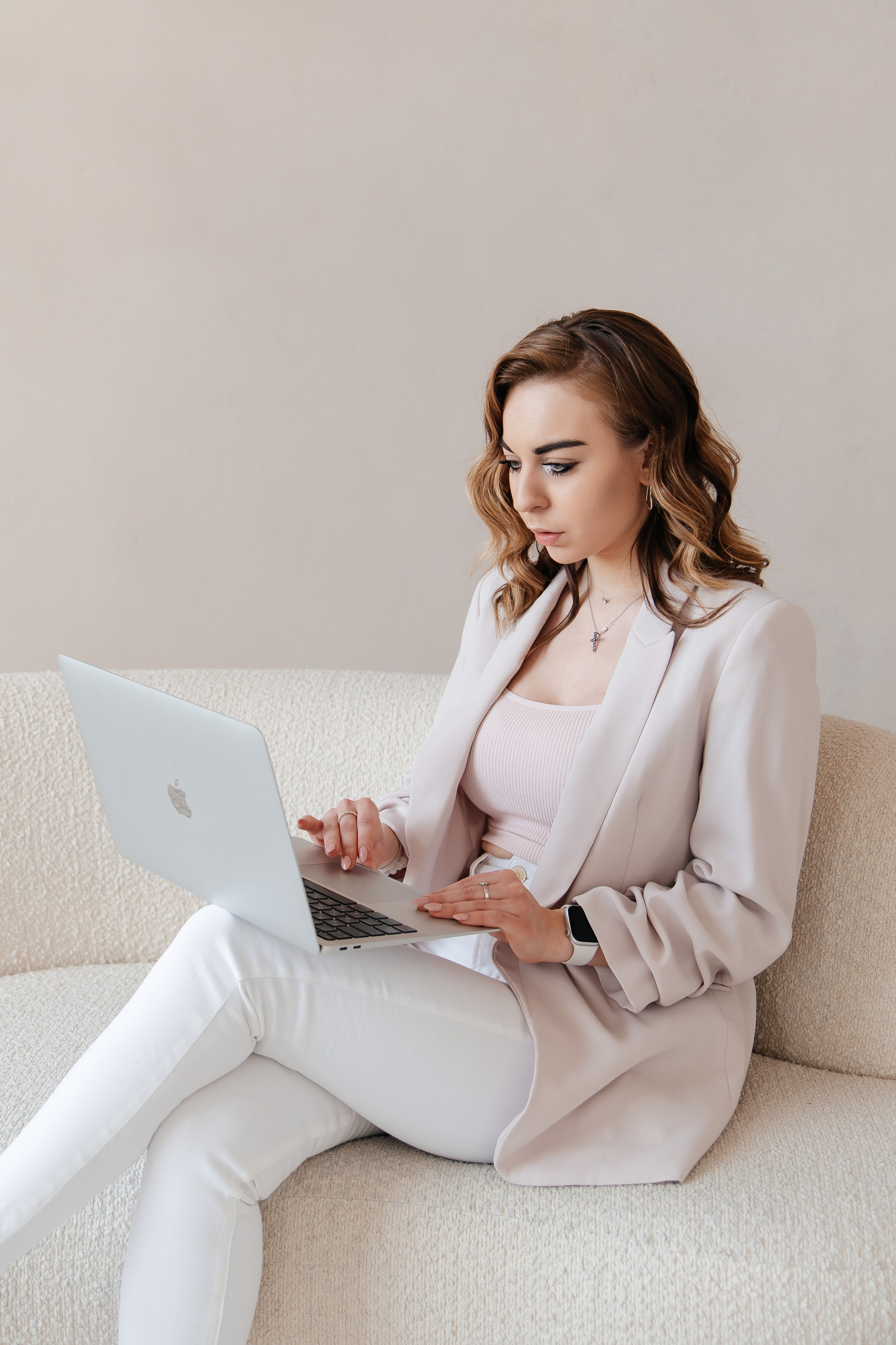 Съёмка для адвокатской конторы. Свадебный, семейный фотограф, контент съёмка. Екатеринбург. Елена Граф