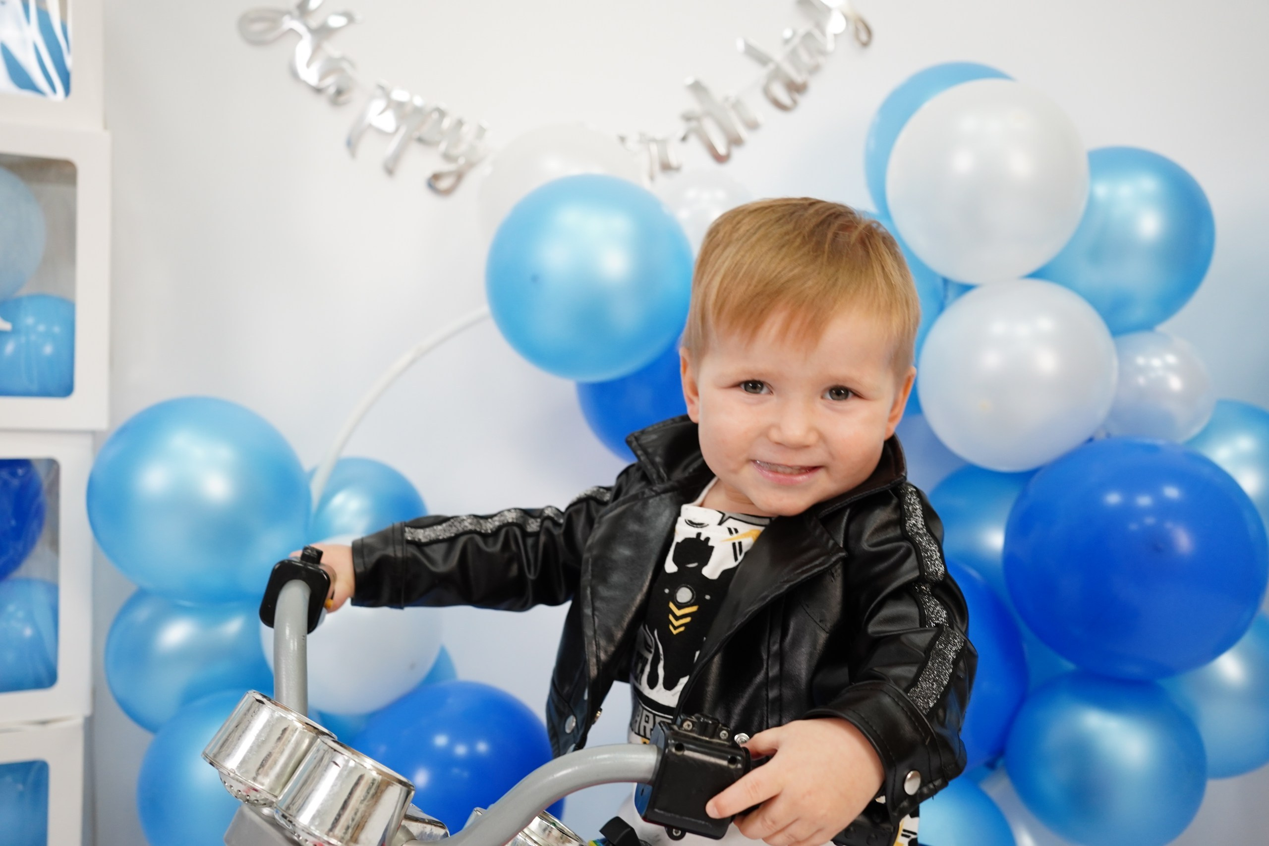 Фотосессия на Годик для Мальчиков. Детская Фотостудия ГОДОВАСИКИ в Санкт-Петербурге фотосесия на годик