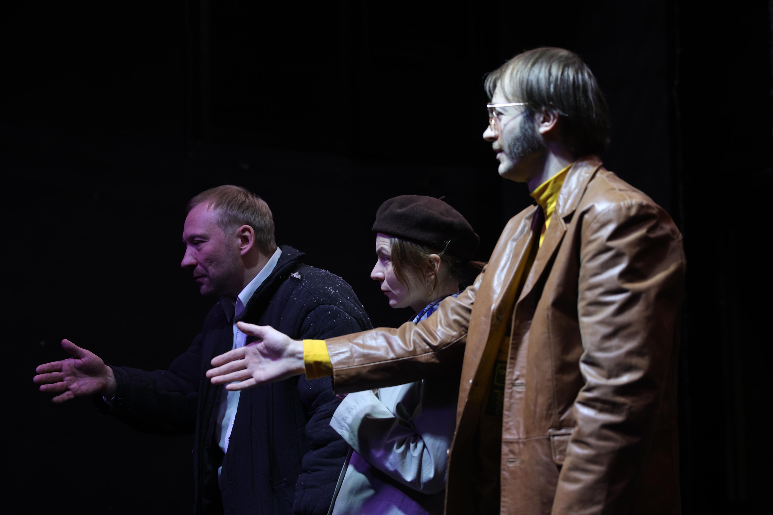 «ГДЕ ТЫ БЫЛ ТАК ДОЛГО, ЧУВАК?». Театр «Пространство ВНУТРИ». Москва, улицы, театр и артисты, друзья и мир фото Владимир Кашицин