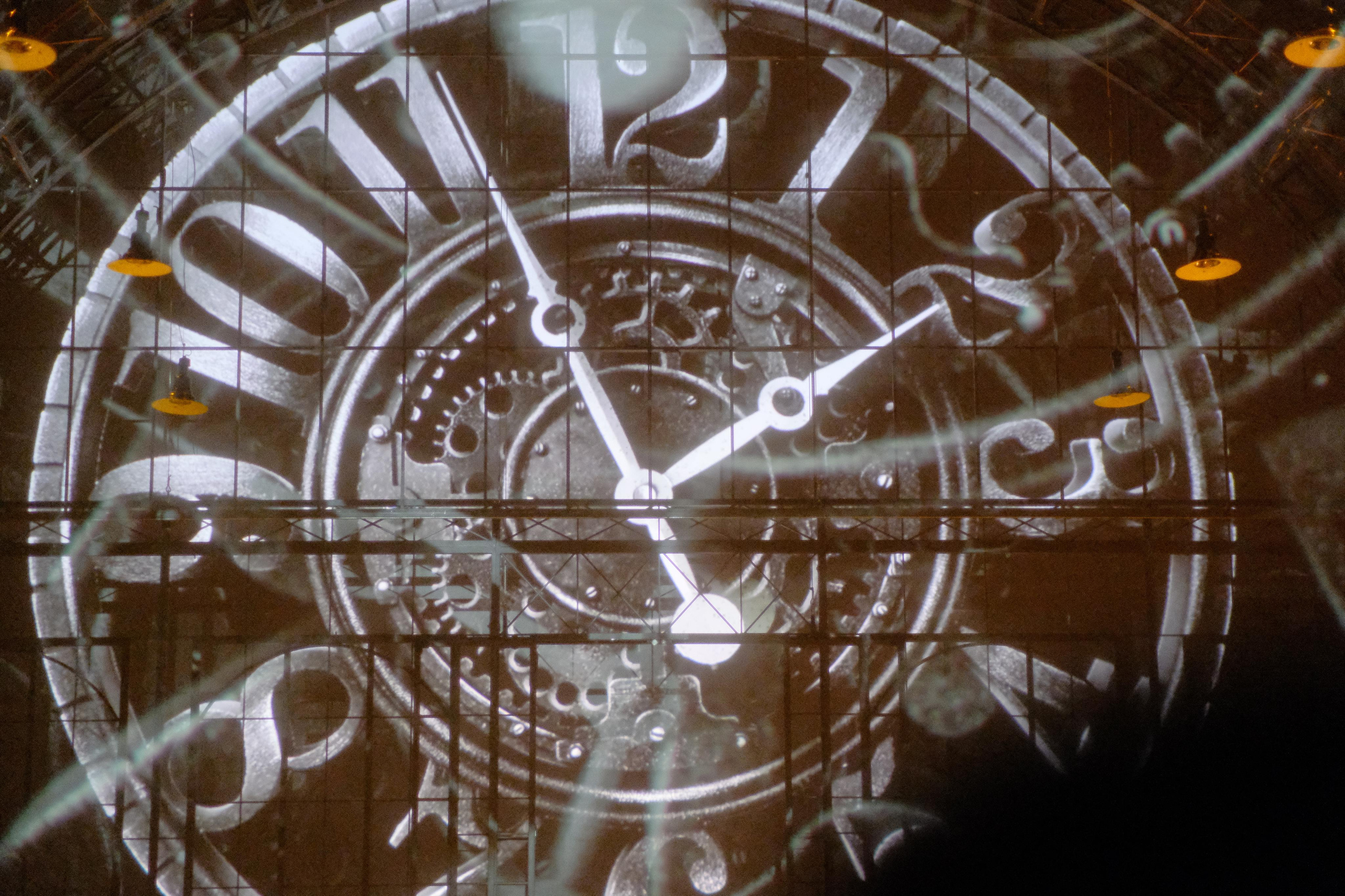 «XX ВЕК. БАЛ». МХТ имени А. П. Чехова. Москва, улицы, театр и артисты, друзья и мир фото Владимир Кашицин