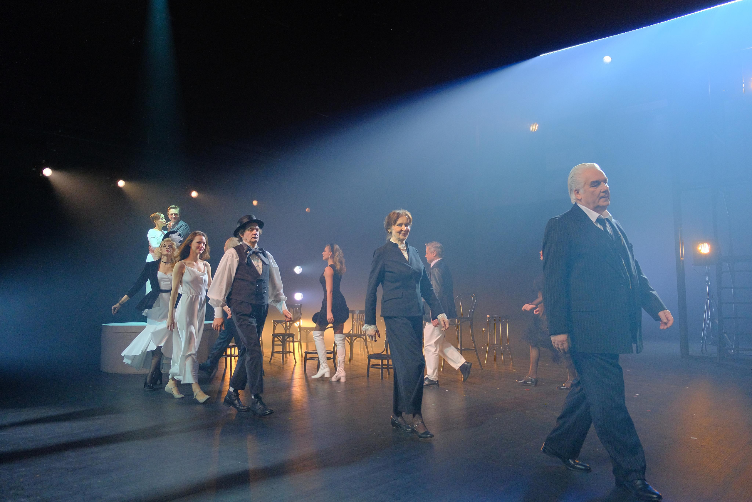 «ФЕЛЛИНИ. 8 ½» Театр Вахтангова, Новая сцена. Москва, улицы, театр и артисты, друзья и мир фото Владимир Кашицин