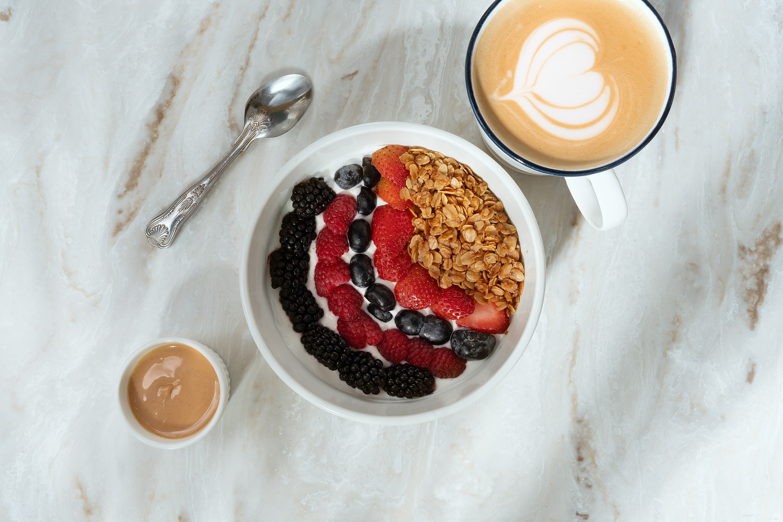 Предметная ретушь. Илья Игнатченко — фотограф