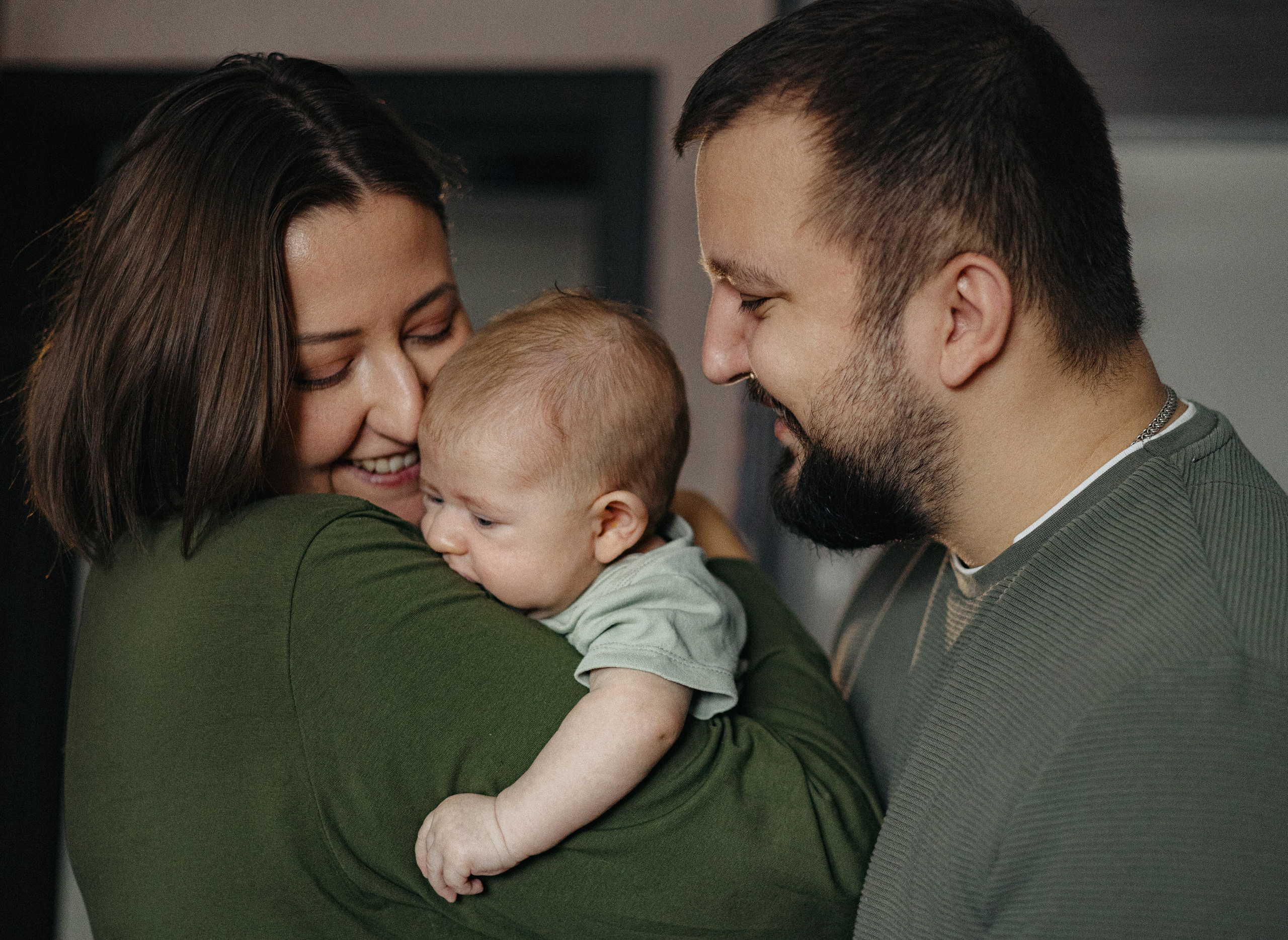 Домашняя семейная фотосессия с малышом. Портретный и семейный фотограф в Москве Мария Рослякова