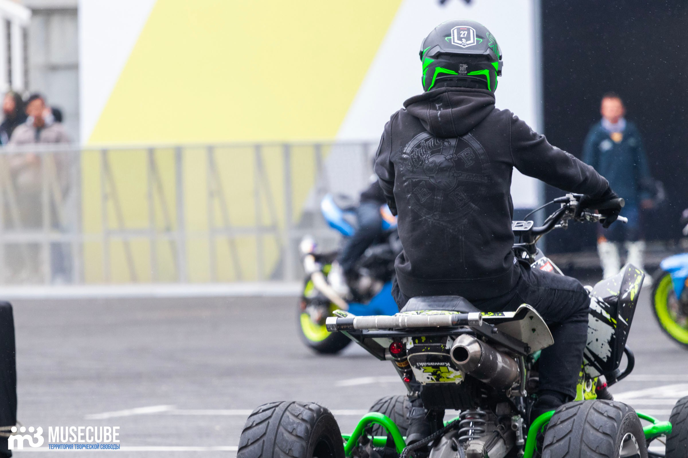 Уличный драйв. Концертный фотограф