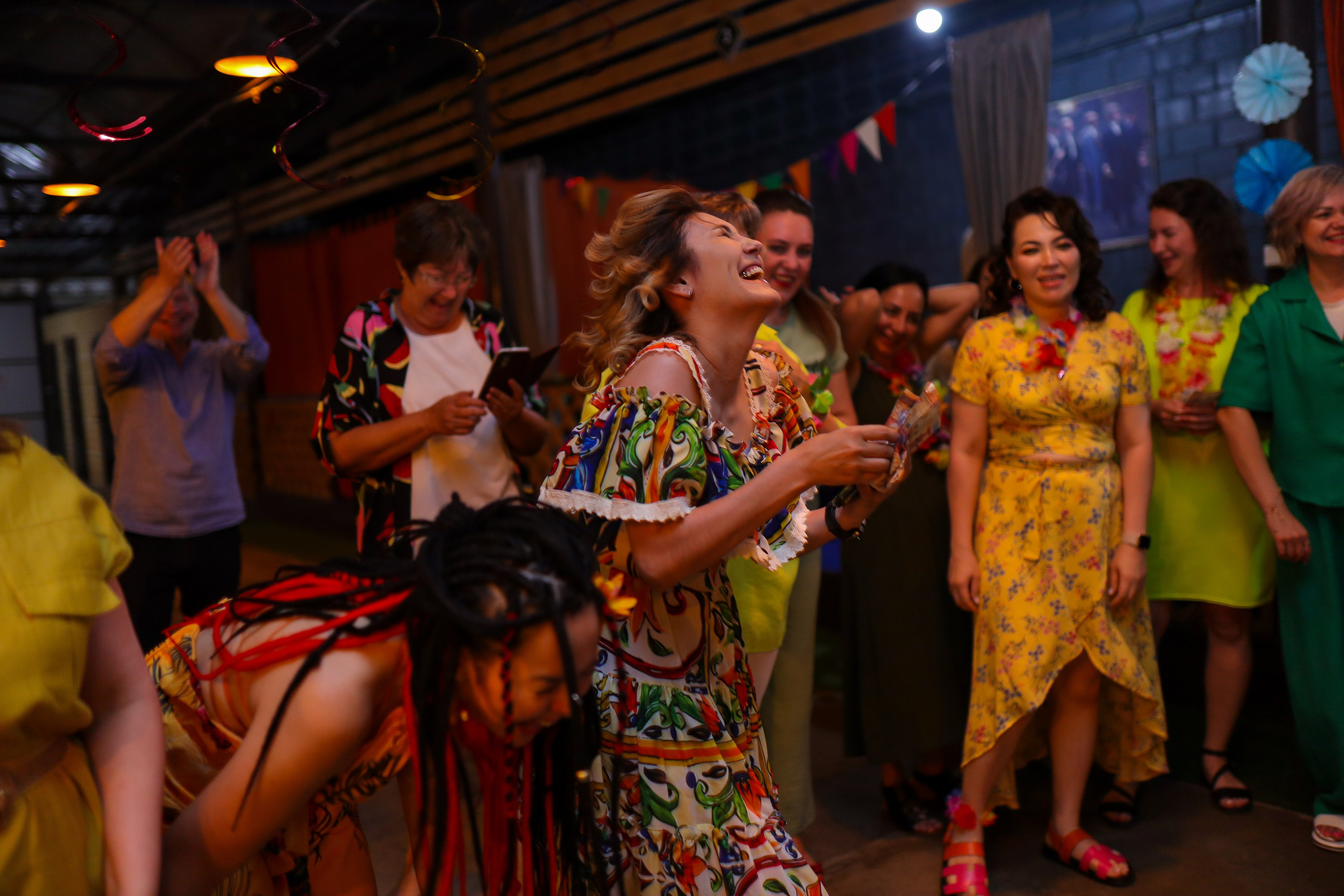 Выпускники. Фотограф в Жезказгане. Графический дизайнер