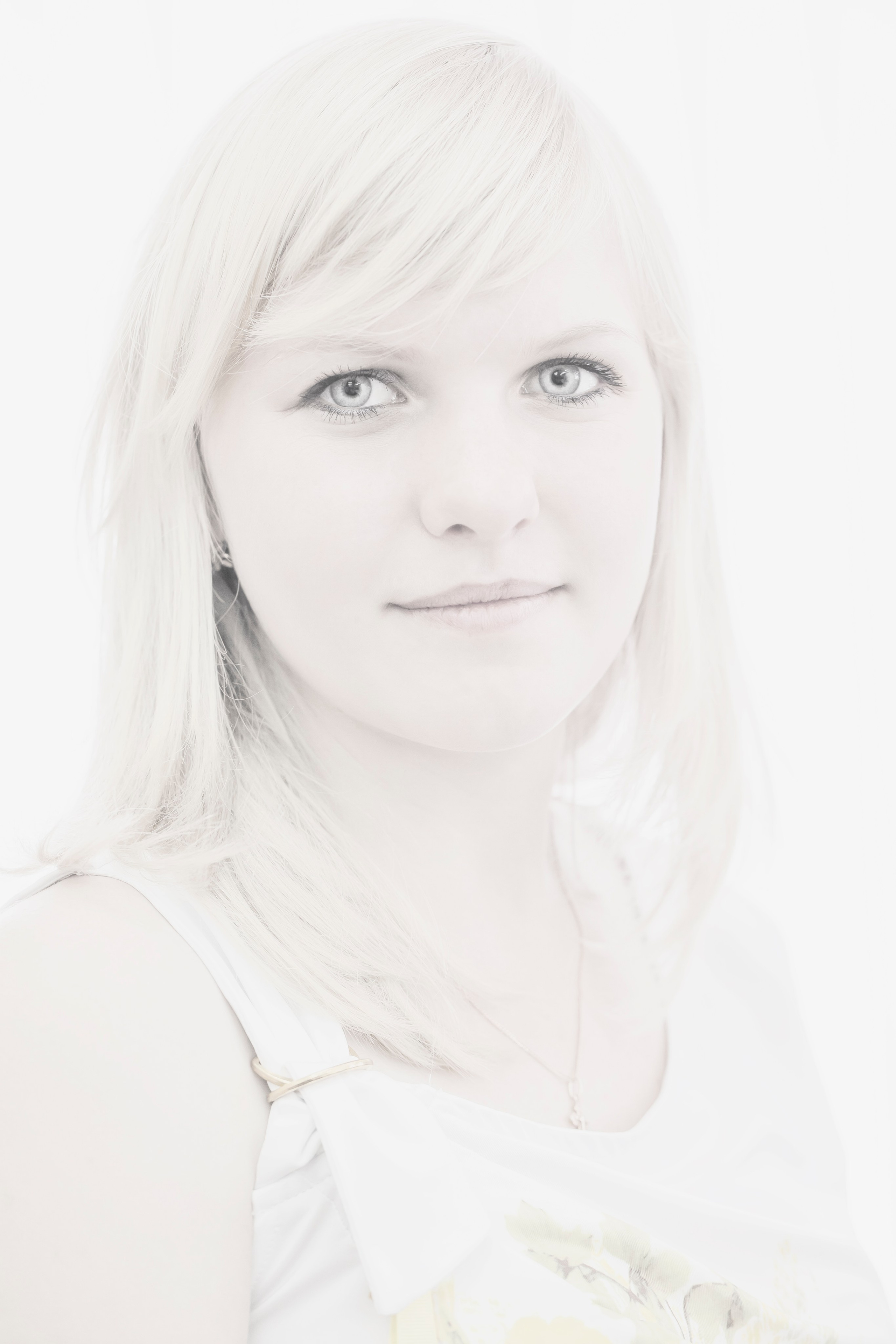 Портрет «Крупный план». Свадьбы, портретная, предметная съемка. Фотограф Александр К