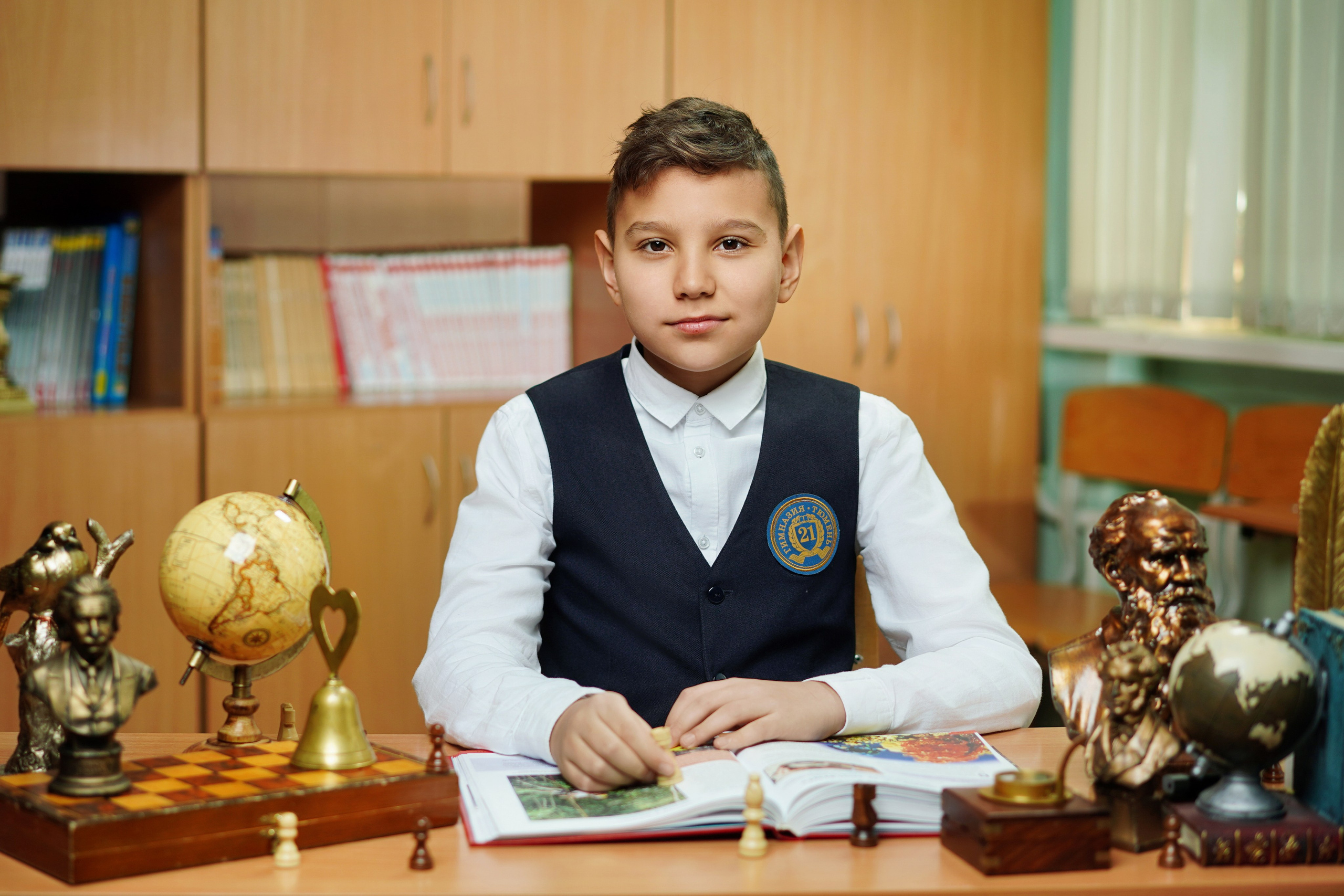 Стили портретов в начальной школе. GOTRA — выпускные альбомы в Тюмени