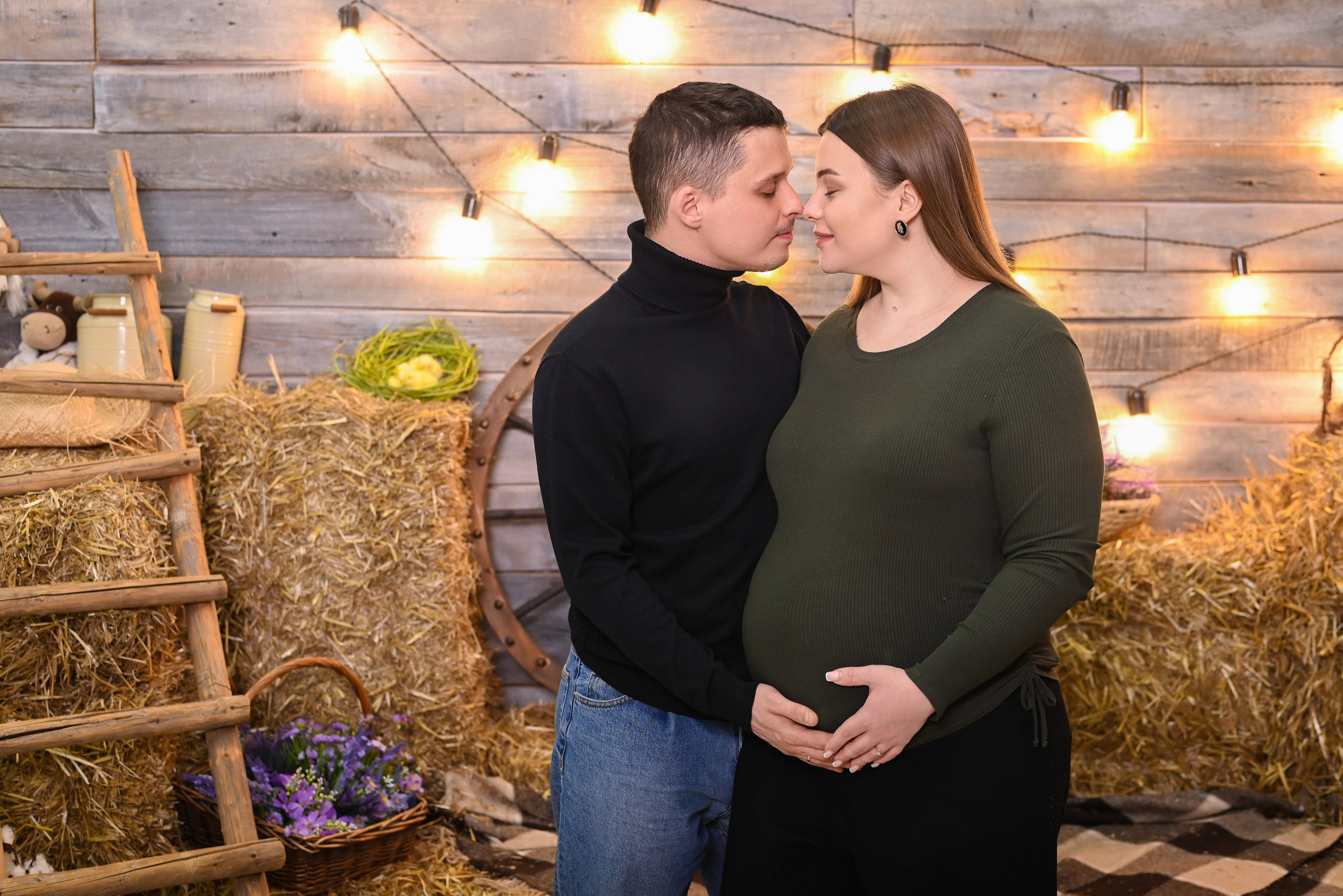 Беременность. Фотостудия Зефир. Фотосессии в студии под ключ. Москва. Семейные и детские фотосессии