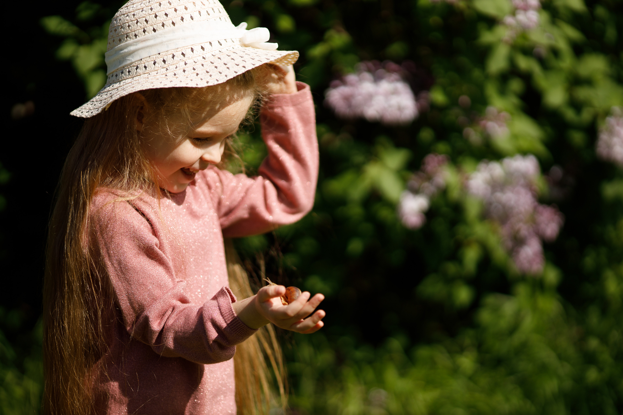 Аглая весенняя съемка в сирени. Свадебный и семейный фотограф в Ставрополе Попова Дарья