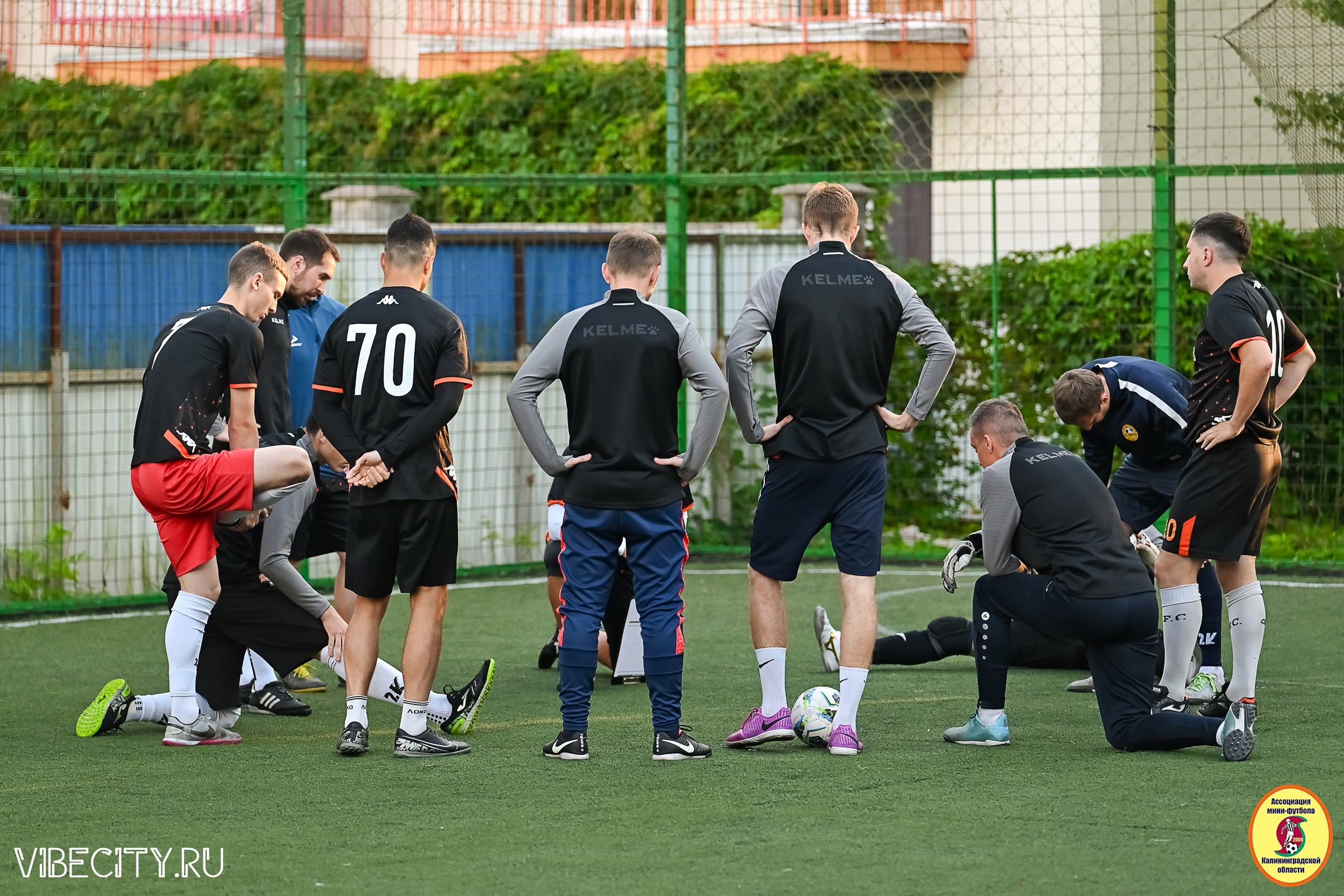 ИГРЫ МИНИ-ФУТБОЛЬНОЙ И КОРПОРАТИВНОЙ ЛИГИ. VIBECITY.RU Вайб Сити Ру Фоторепортажи Фотоотчеты Калининград