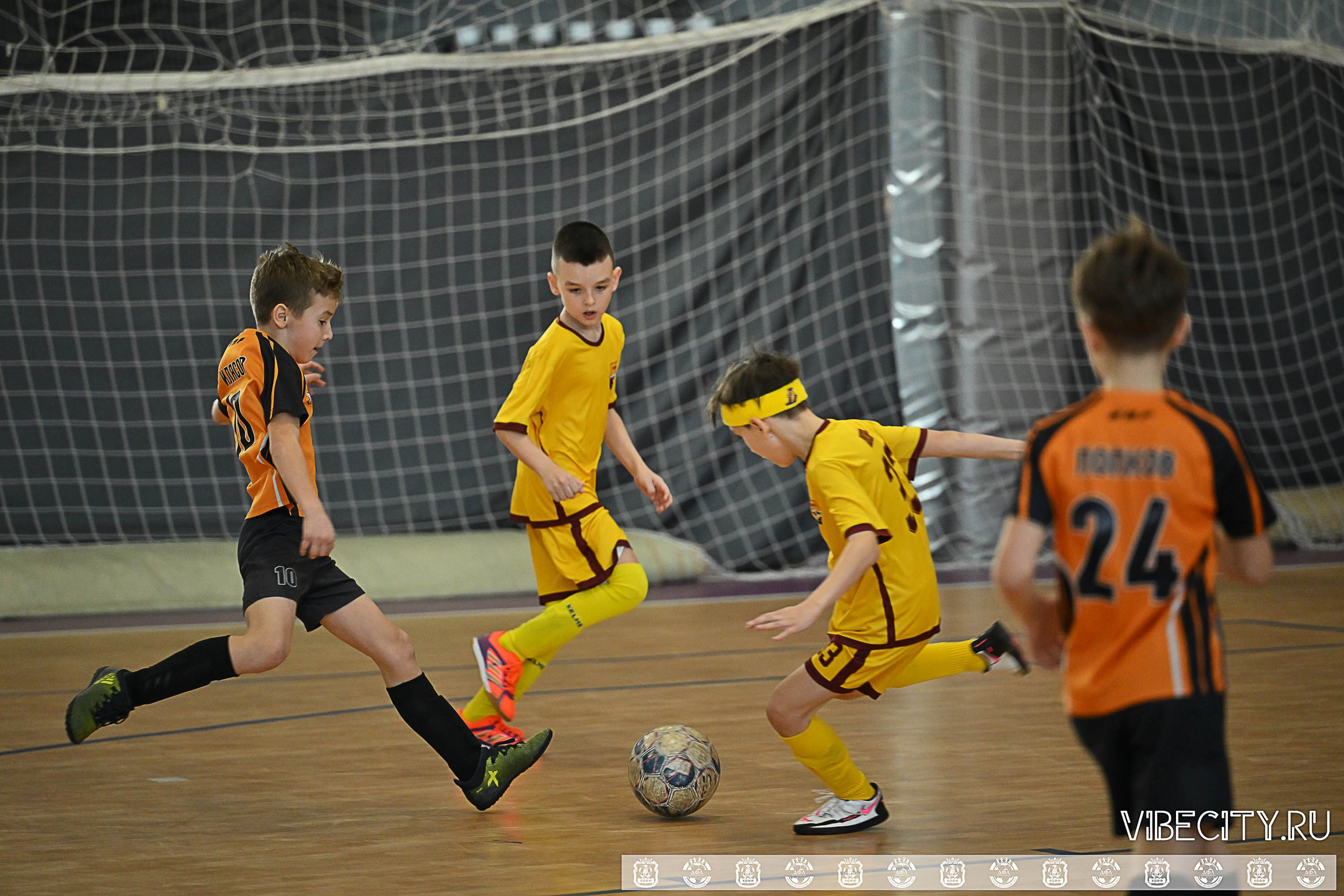 БАЛТИЙСКАЯ ЛИГА ПО ФУТЗАЛУ U10. VIBECITY.RU Вайб Сити Ру Фоторепортажи Фотоотчеты Калининград