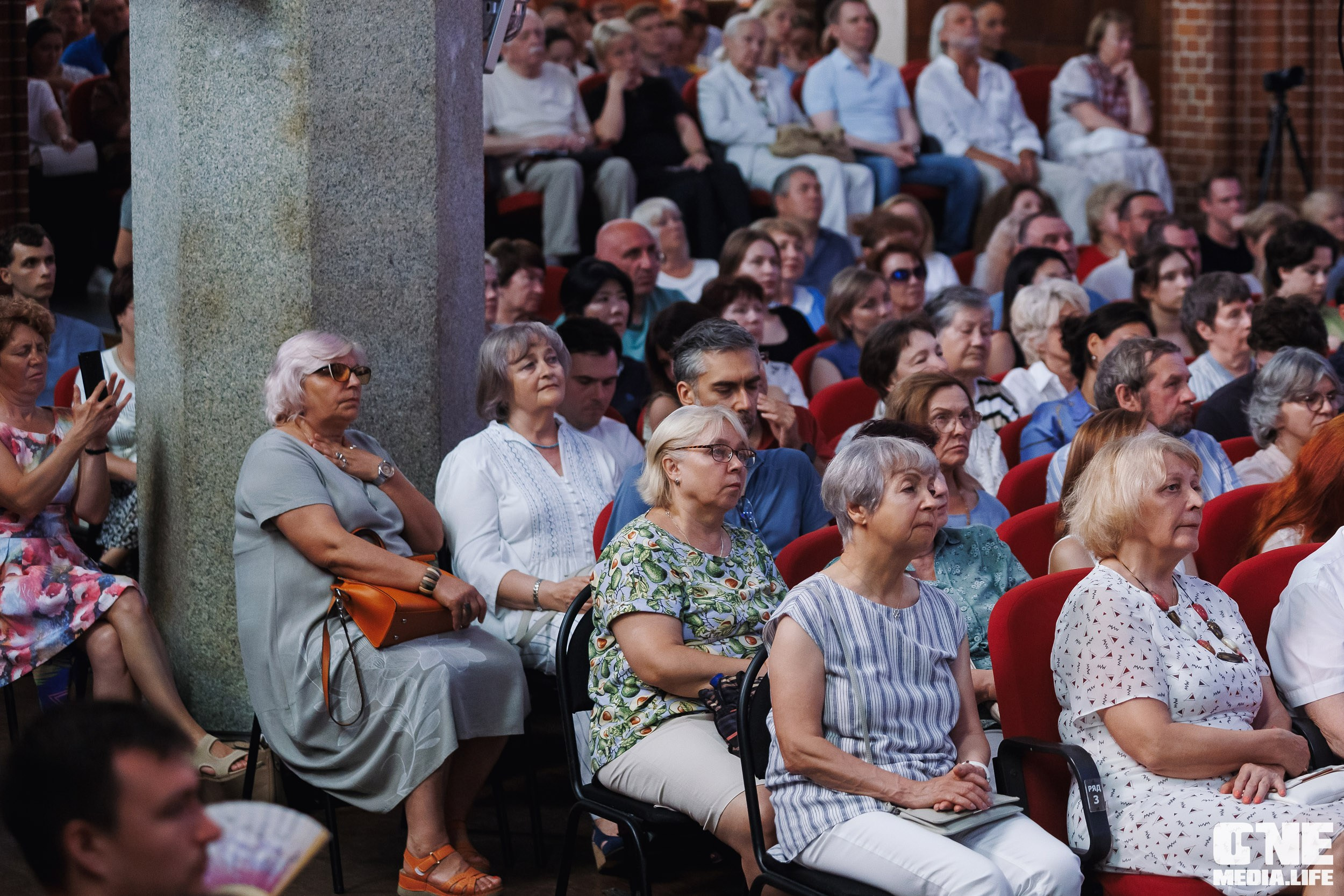 Фоторепортаж из Калининградской филармонии. One Media Life: фоторепортажи, фотоотчеты с мероприятий и заведений