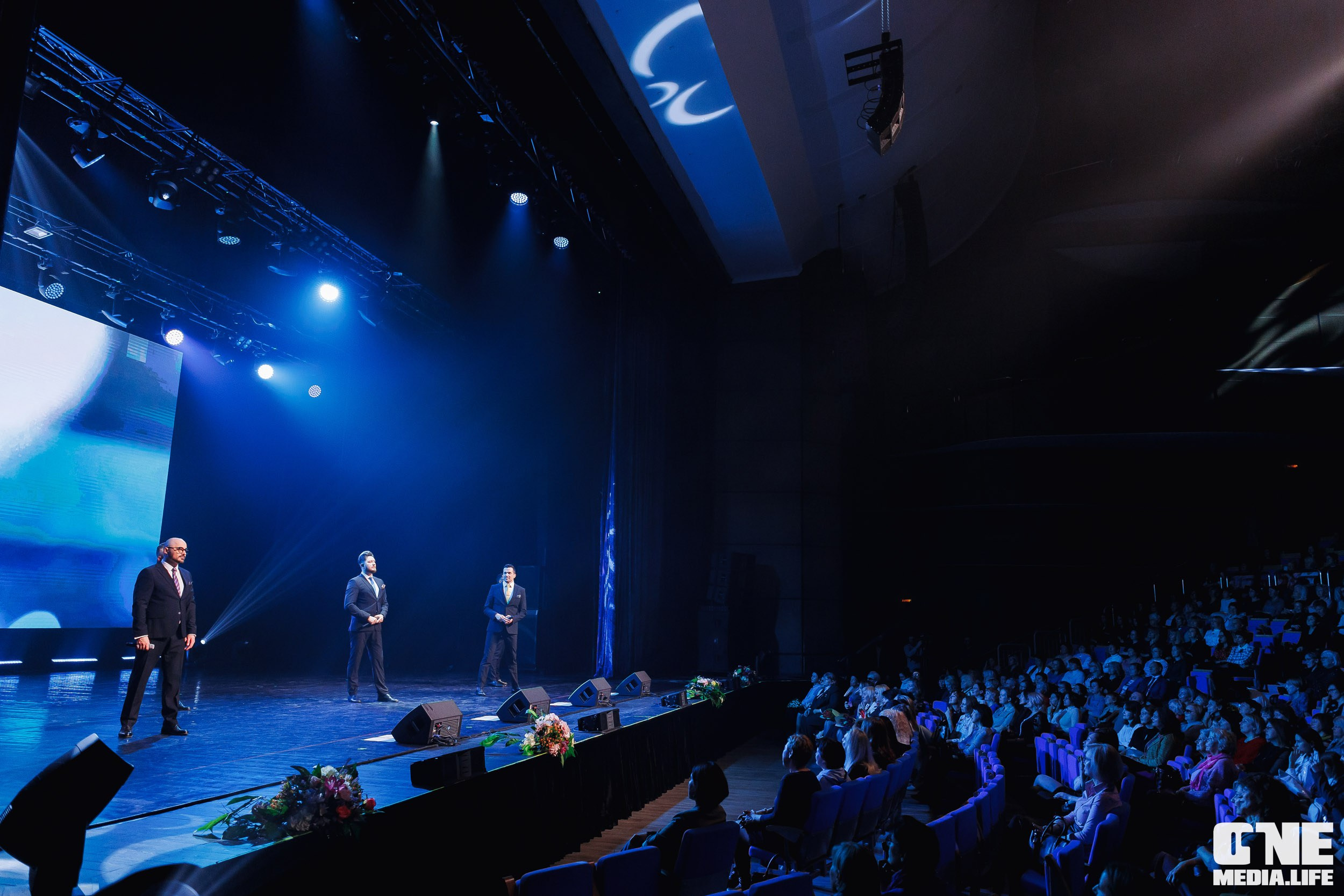 Фоторепортаж из Янтарь Холла. One Media Life: фоторепортажи, фотоотчеты с мероприятий и заведений