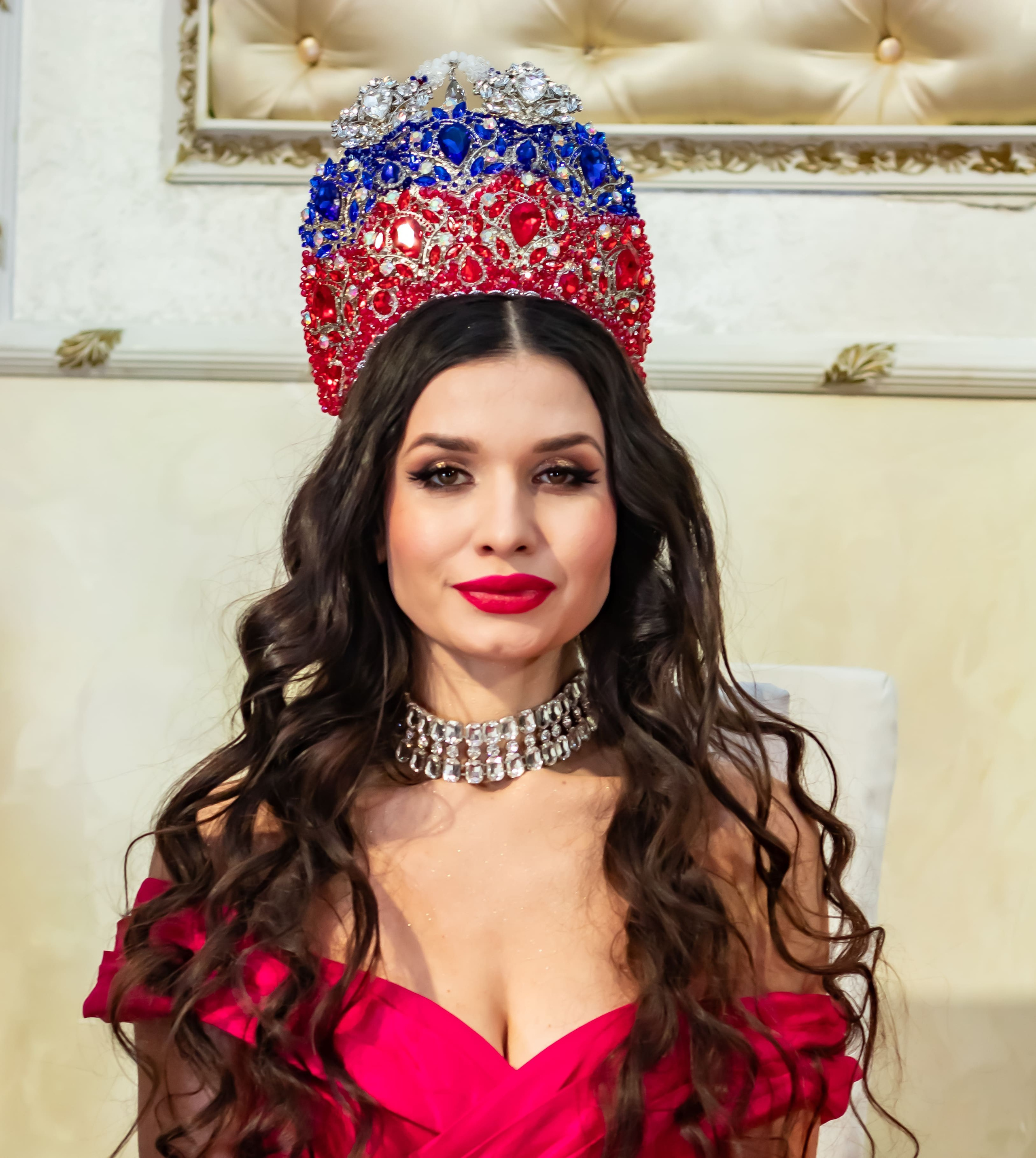 Сценический портрет участницы конкурса красоты