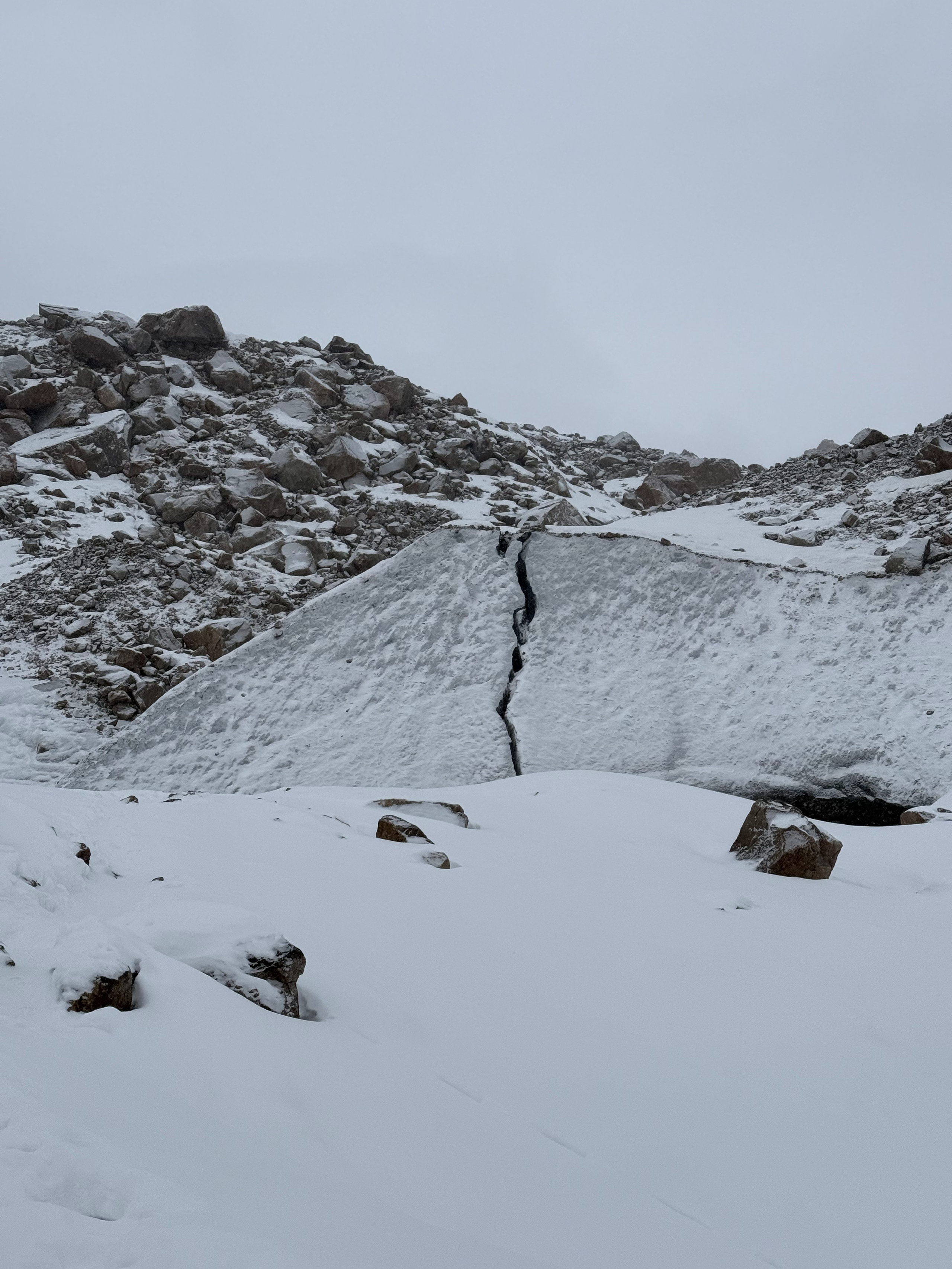 Ледник Богдановича в Алматы, Казахстан