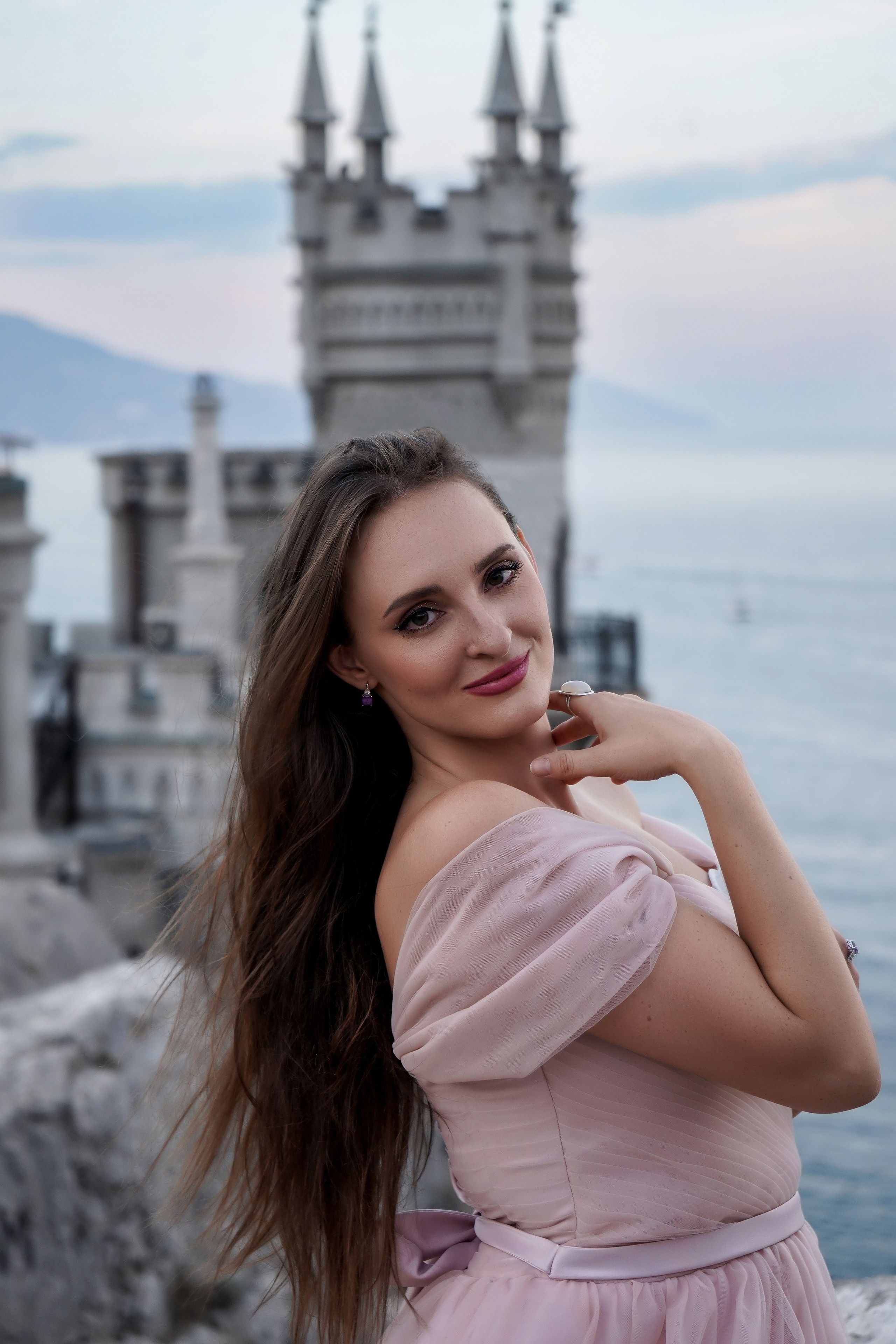 Женская фотосессия с Карелией на Ласточкином гнезде в Крыму. Свадебный фотограф в Ростове-на-Дону. Таинство Крещения и Венчания, семейные фотосессии. Алёна Чёботова