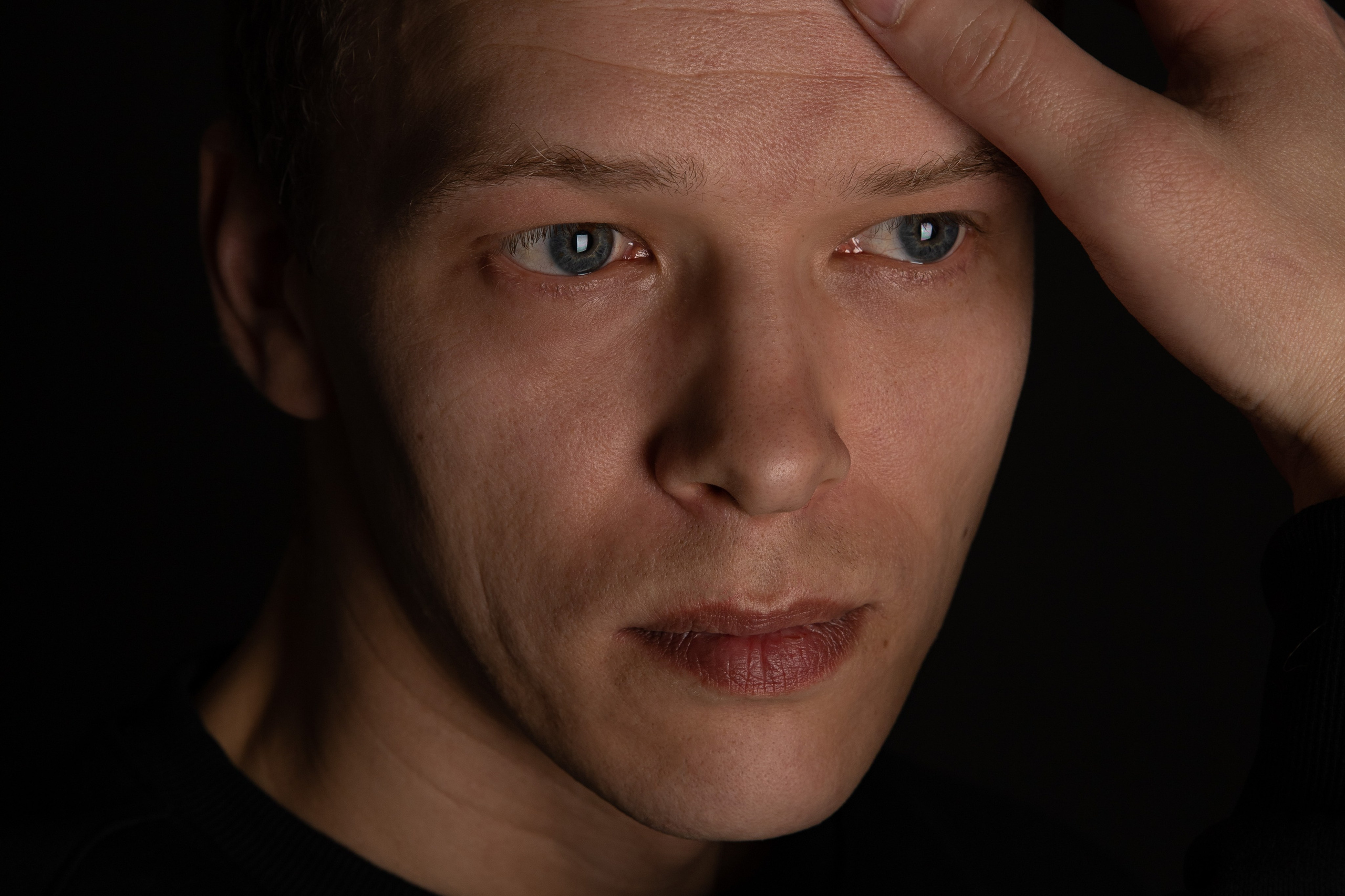 ФОТОГРАФ РАДОСТИ Фотосессия в студии СПб. Портретный фотограф — Юрий Торлопов