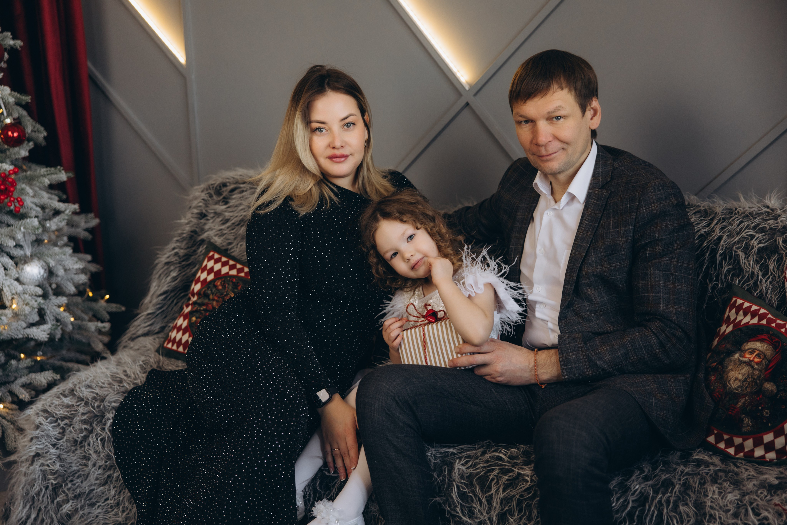 В фотостудии Луна. Свадебный, семейный фотограф в Иркутске Светлана Макаричева