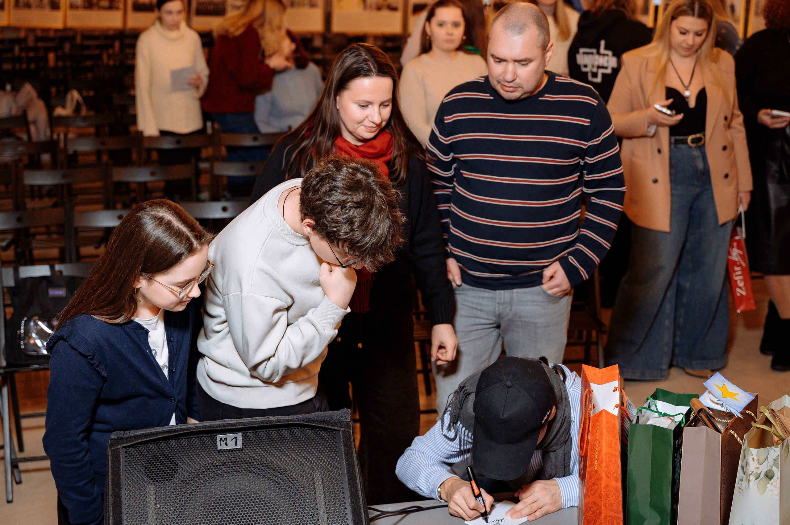 Репортажная съемка, съемка мероприятия, проект factor.by, финалист factor.by, Шамхал Хачатурян, Ибрагим Карасов, фактор бай, фотограф Ольга Шаповалова, съемка фанатов, минск, беларусь