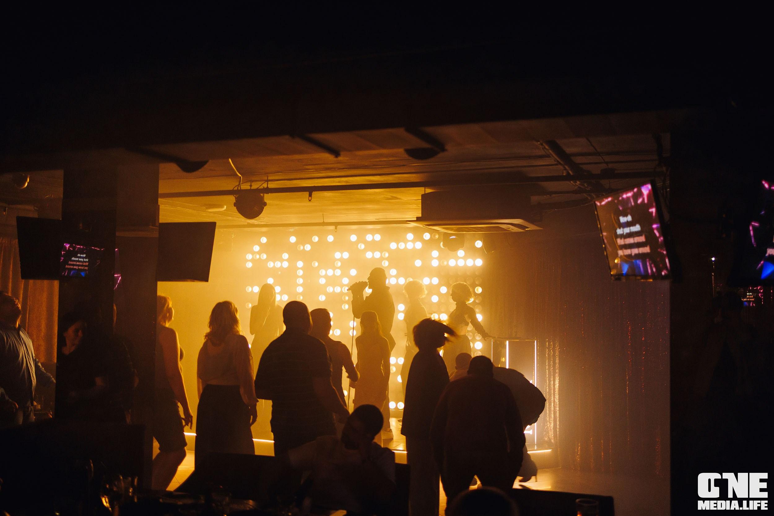 Фоторепортаж из караоке-клуба Эйфория. One Media Life: фоторепортажи, фотоотчеты с мероприятий и заведений