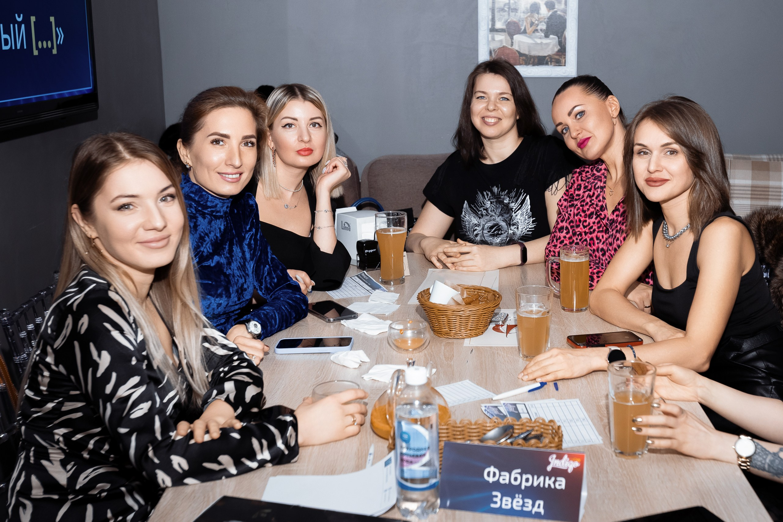 Фото с репортажа квиз-шоу ЛИГА ИНДИГО в ресторане Алые Паруса. Фотограф в Санкт-Петербурге — Сергей Петров