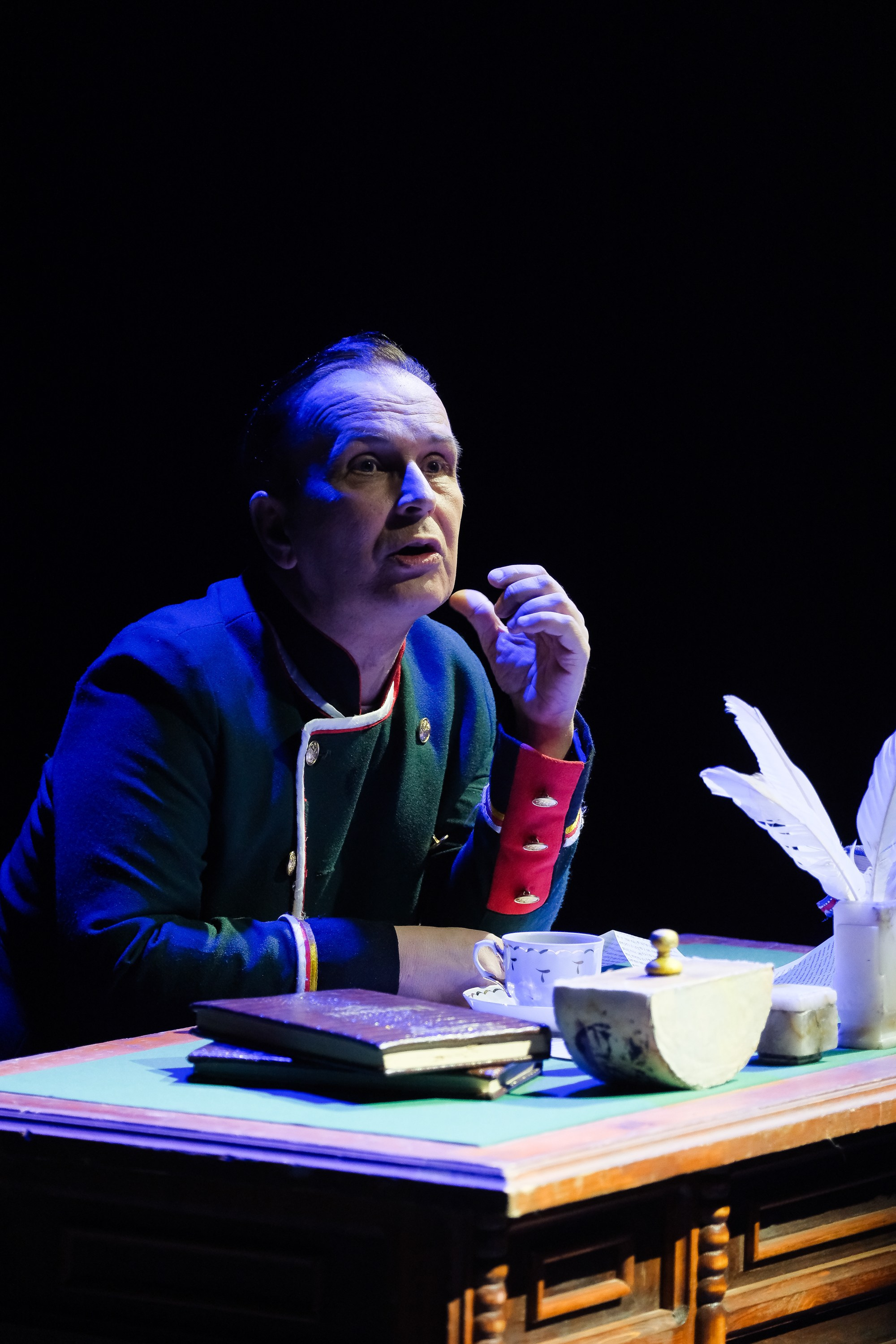 Записки сумасшедшего. Фотограф Анатолий Деникин