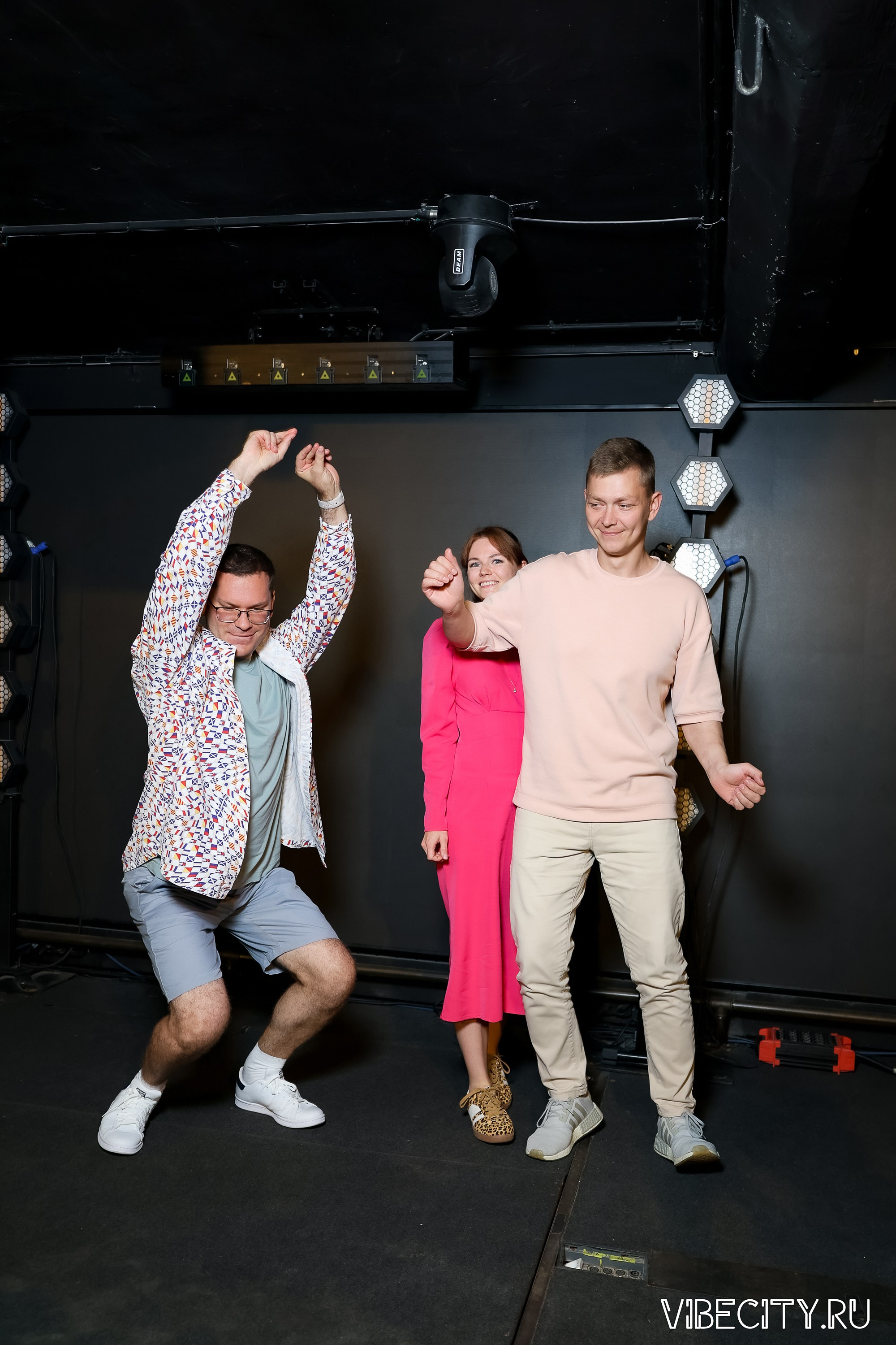 КВИЗ WHOIS. VIBECITY.RU Вайб Сити Ру Фоторепортажи Фотоотчеты Калининград